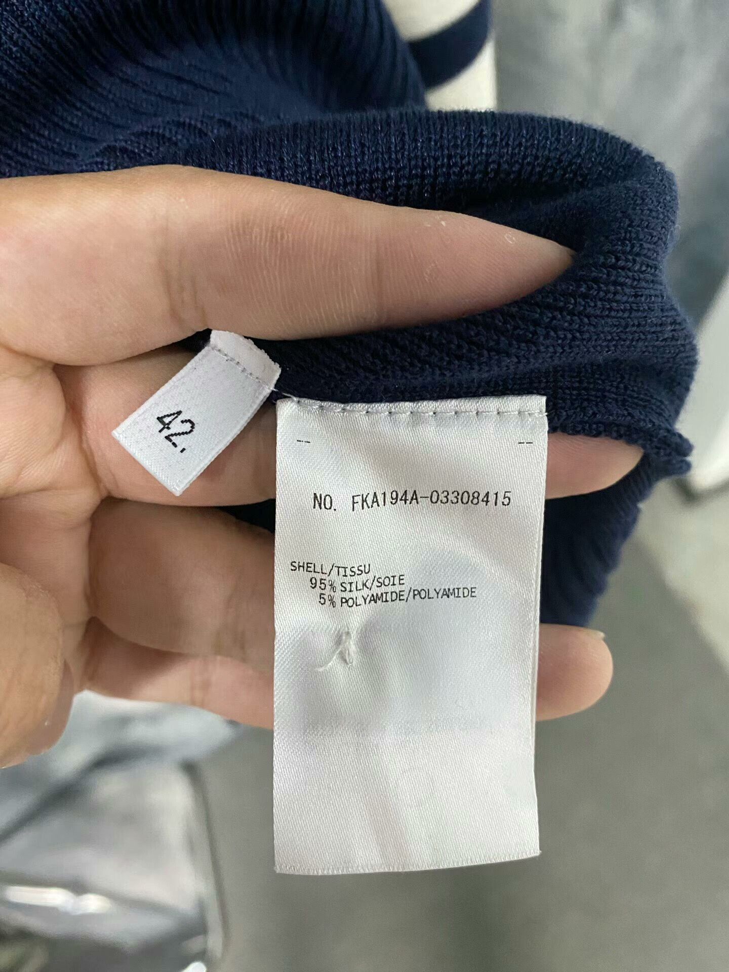 Thom Browne thom browne classic navy crewneck sweater Size XL / US 12-14 / IT 48-50 - 5 Thumbnail