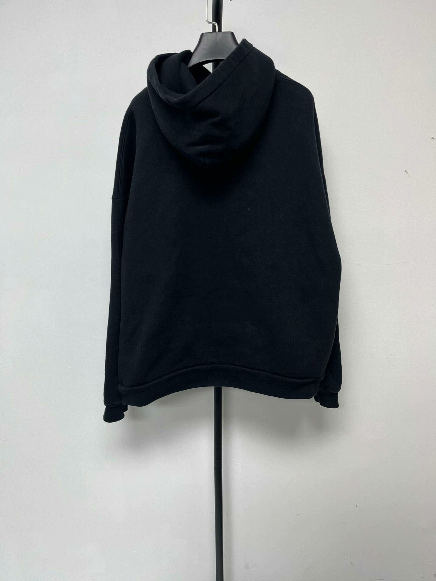 Balenciaga balenciaga black drawstring hoodie with logo Size US M / EU 48-50 / 2 - 3 Thumbnail