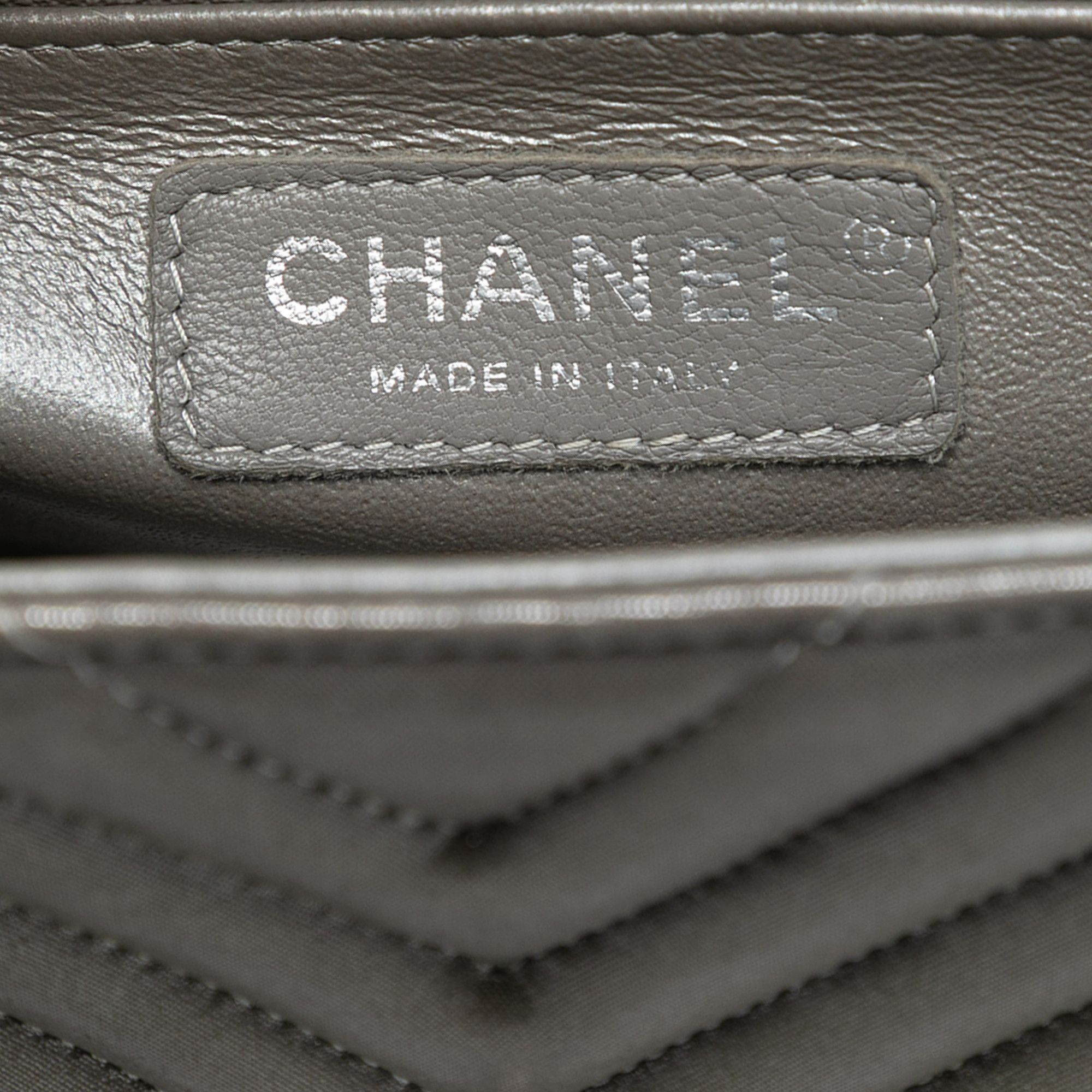 Chanel Chanel Mini Square Classic Chevron Iridescent Lambskin Single Flap Size ONE SIZE - 5 Thumbnail