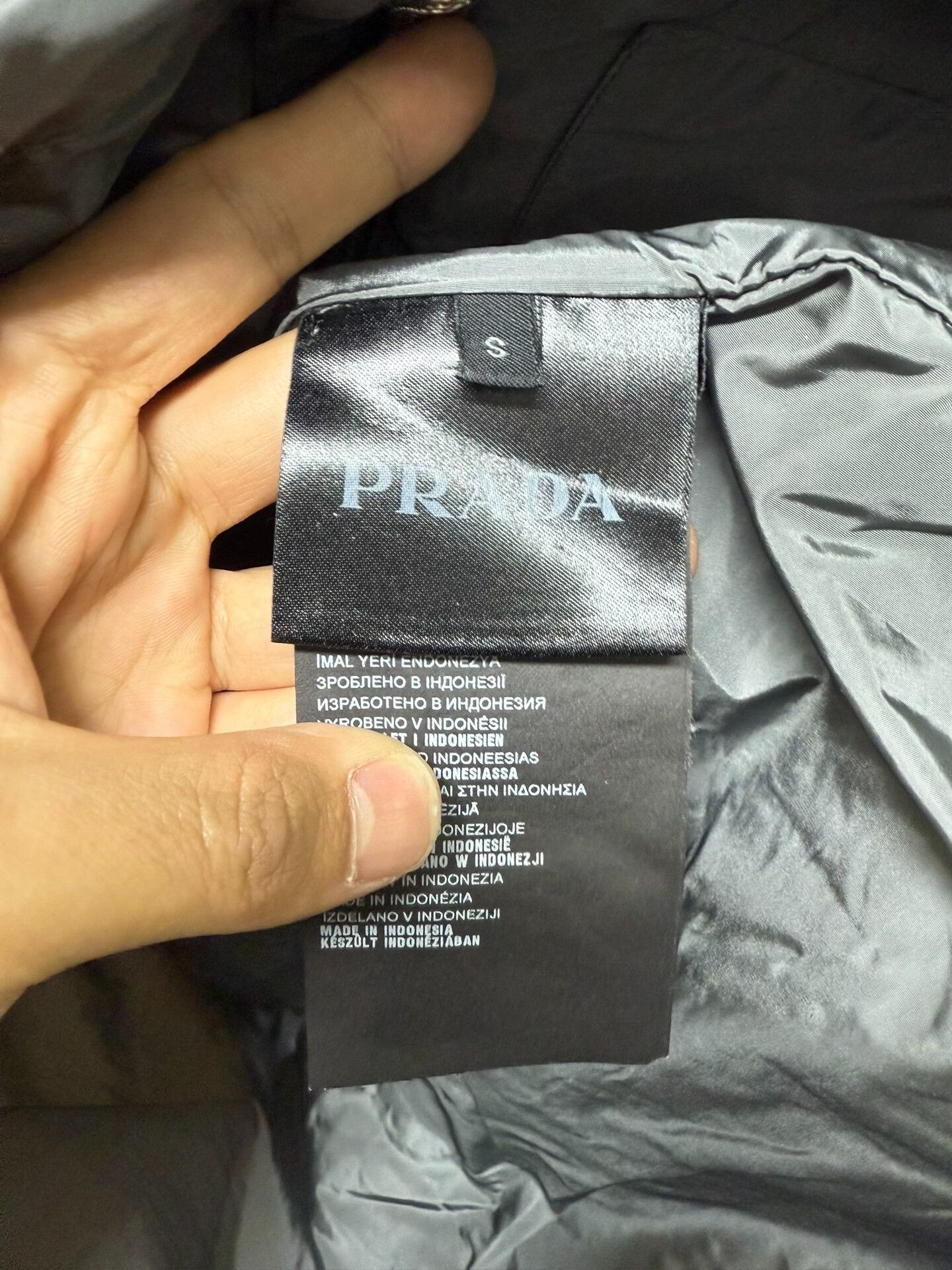Prada prada nylon jacket size s Size US S / EU 44-46 / 1 - 7 Thumbnail