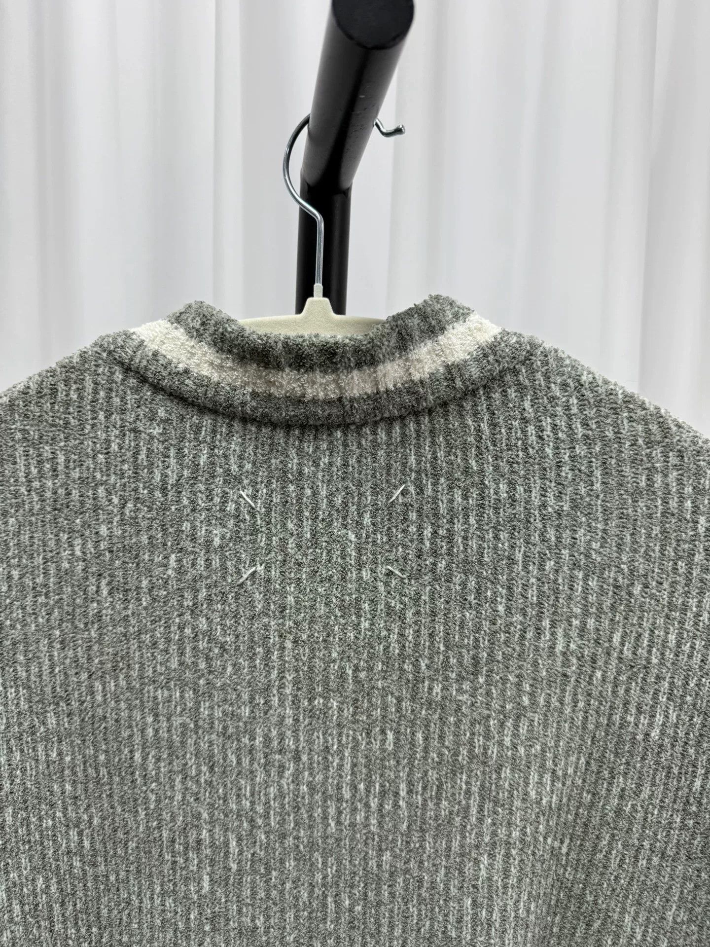 Maison Margiela maison margiela loose v-neck sweater Size US L / EU 52-54 / 3 - 6 Thumbnail