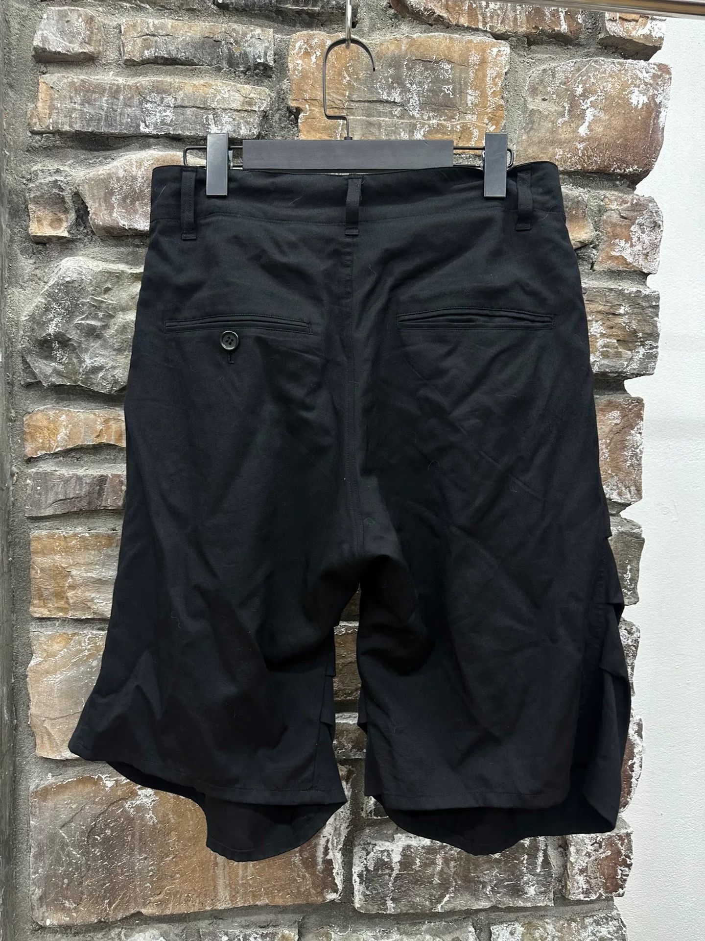 Comme des Garcons oversized black wool shorts size XS Size US 27 - 3 Thumbnail