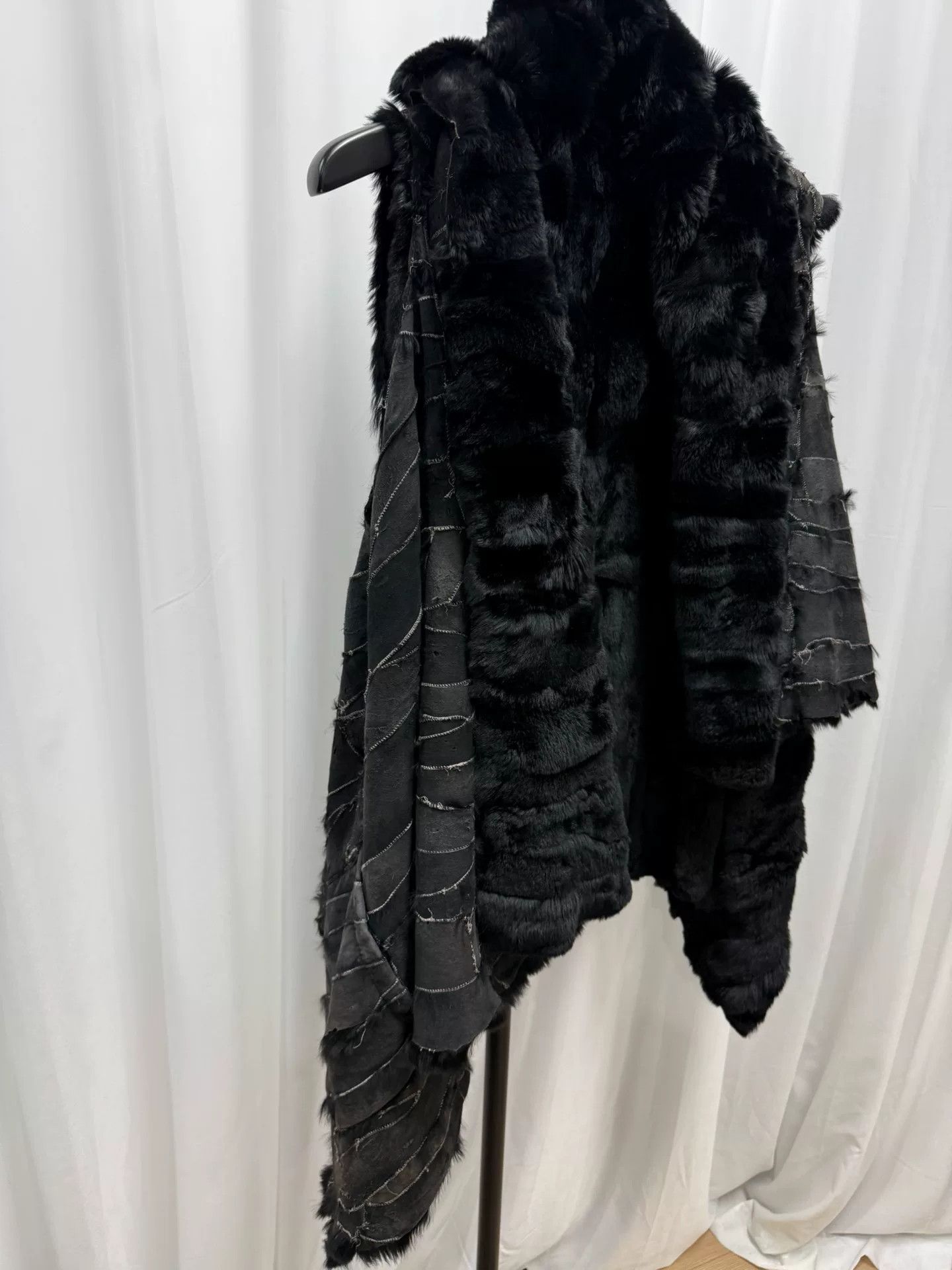 Ann Demeulemeester ann demeulemeester asymmetrical black vest Size S / US 4 / IT 40 - 2 Thumbnail