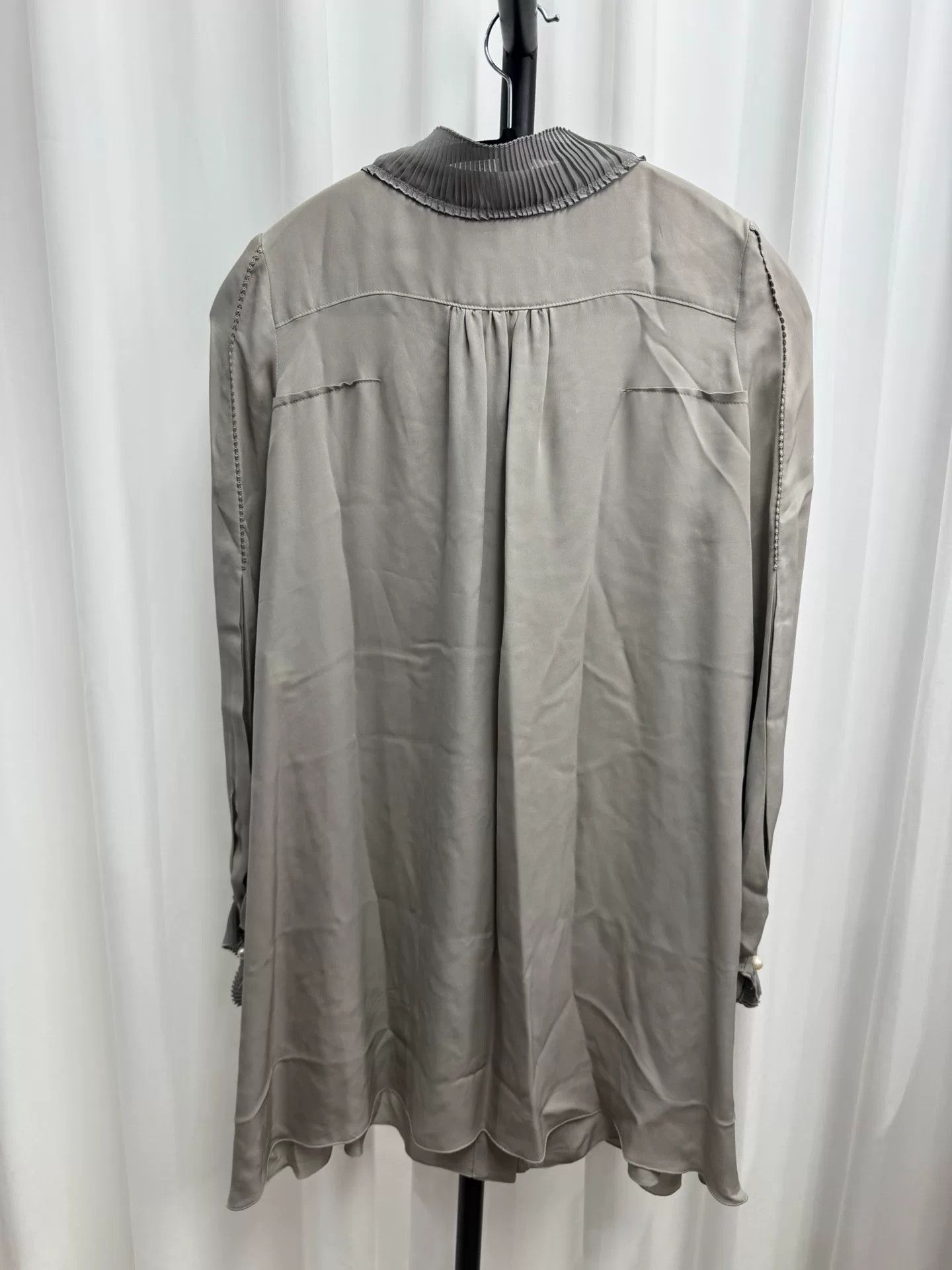 Comme des Garcons silk skull patch shirt in champagne color Size US S / EU 44-46 / 1 - 5 Thumbnail