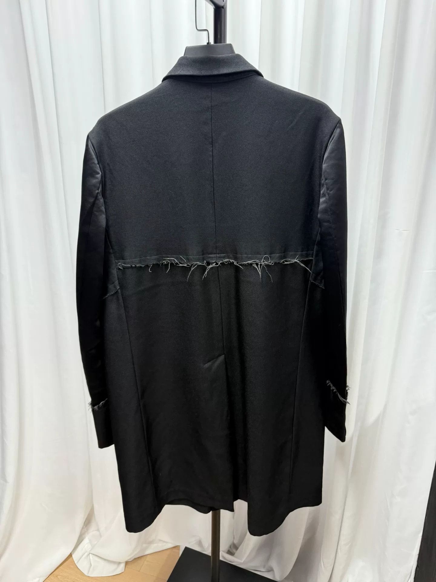 Comme des Garcons comme des garcons black silk coat Size US XL / EU 56 / 4 - 6 Thumbnail