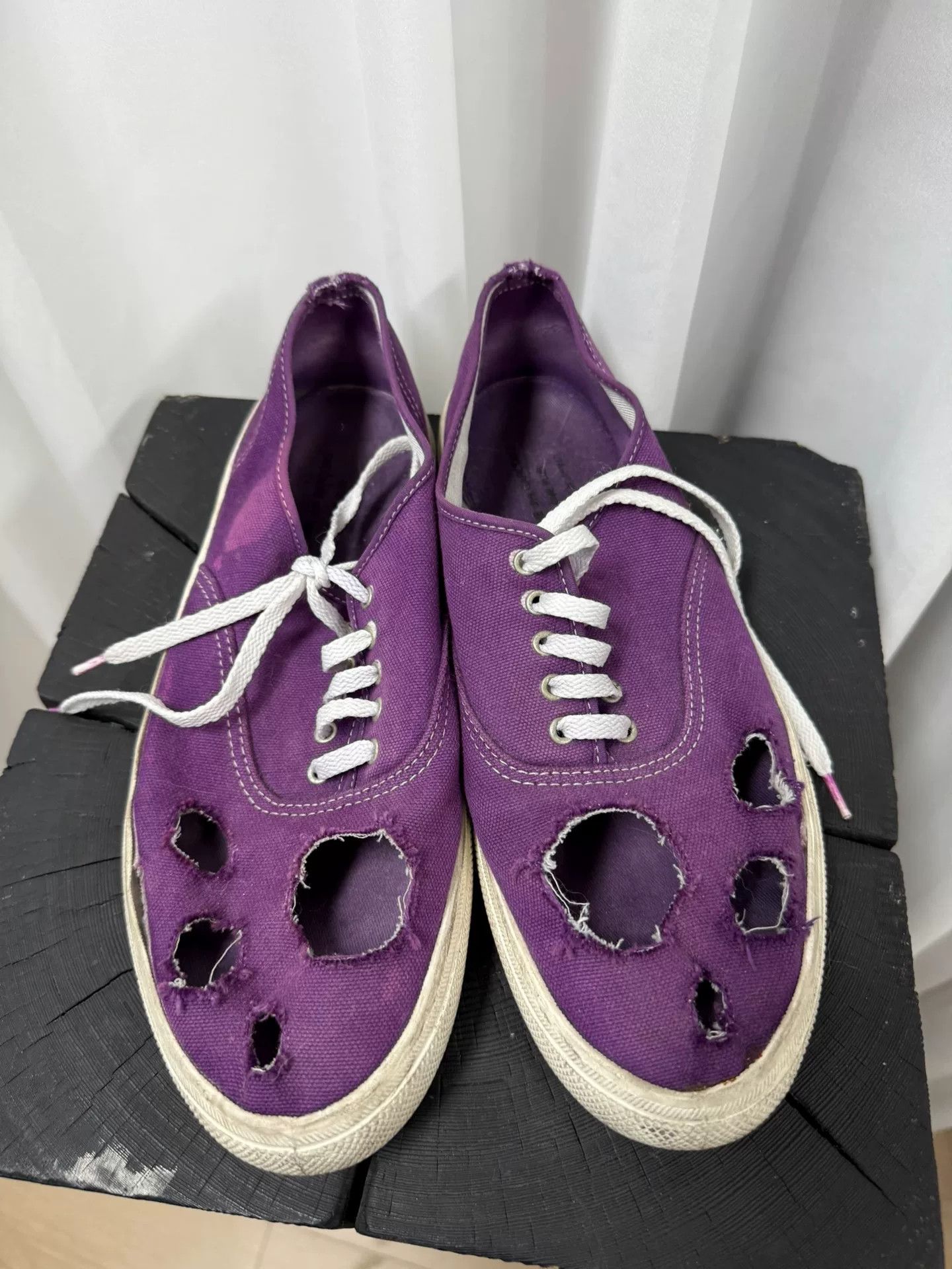 Comme des Garcons comme des garcons purple hole sneakers Size US 8.5 / EU 41-42 - 2 Thumbnail