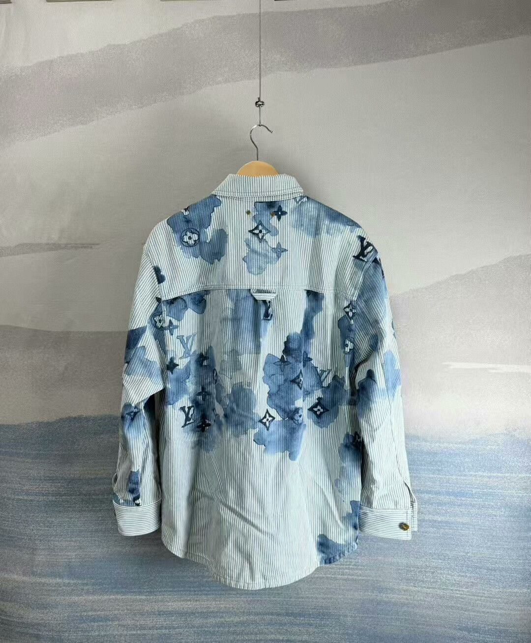 Louis Vuitton louis vuitton watercolor denim work jacket Size US M / EU 48-50 / 2 - 2 Thumbnail
