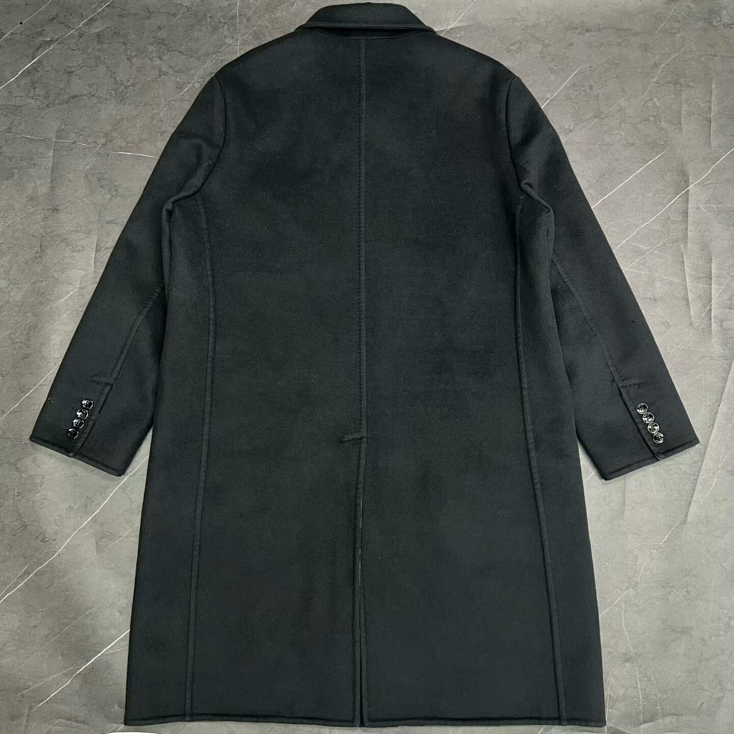 Louis Vuitton louis vuitton black wool coat size 48 Size US L / EU 52-54 / 3 - 2 Thumbnail