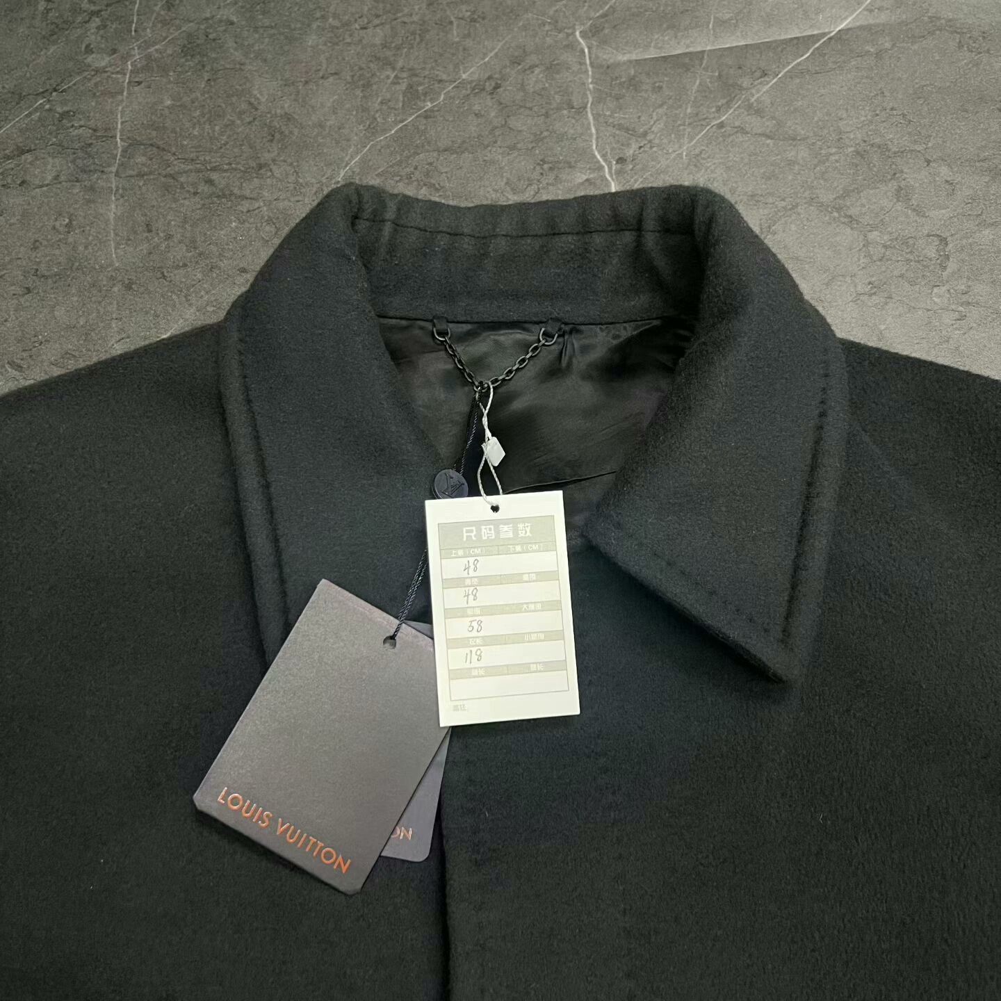 Louis Vuitton louis vuitton black wool coat size 48 Size US L / EU 52-54 / 3 - 4 Thumbnail
