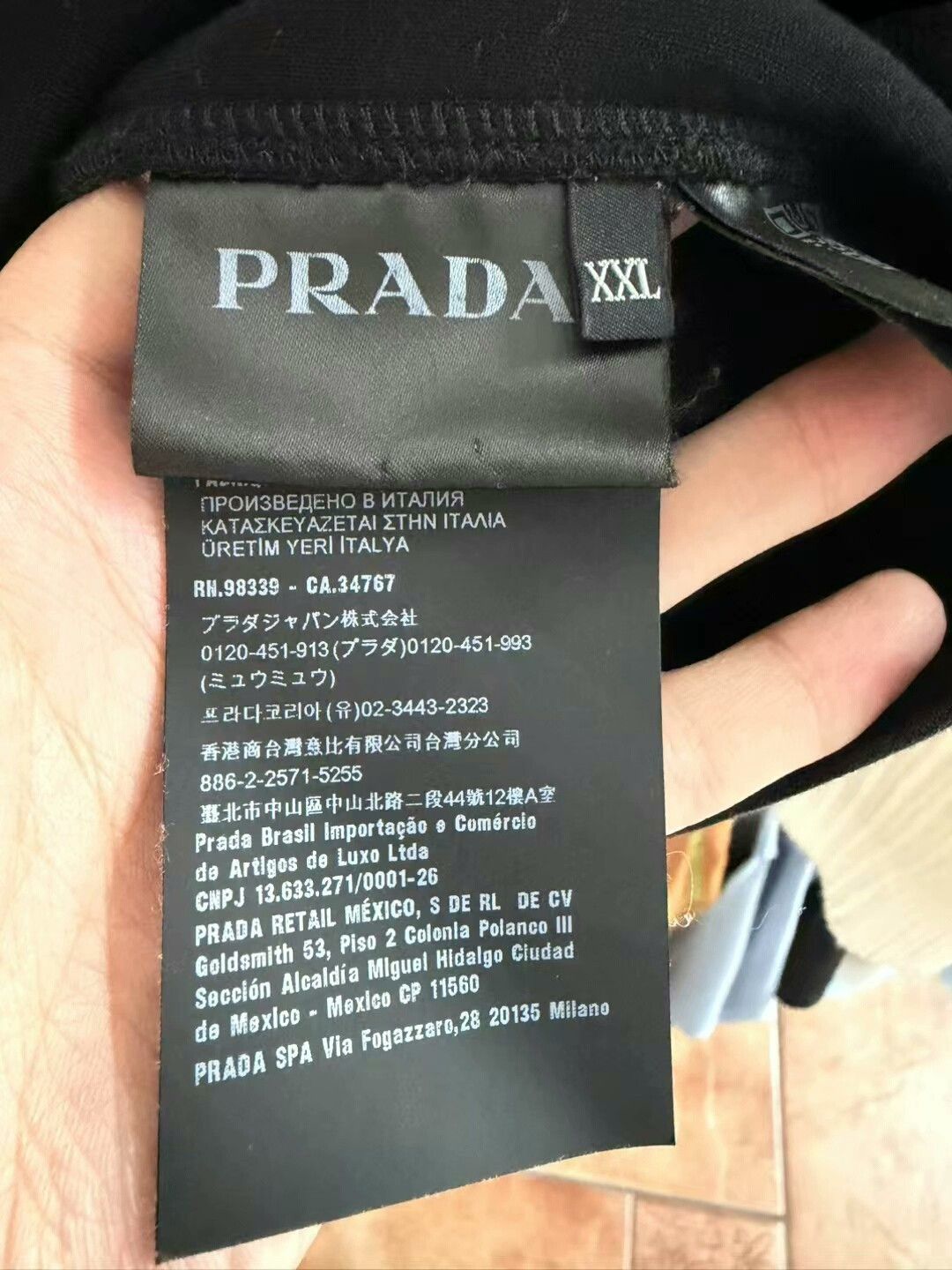 Prada prada black long sleeve sweatshirt xxl Size US XXL / EU 58 / 5 - 4 Thumbnail