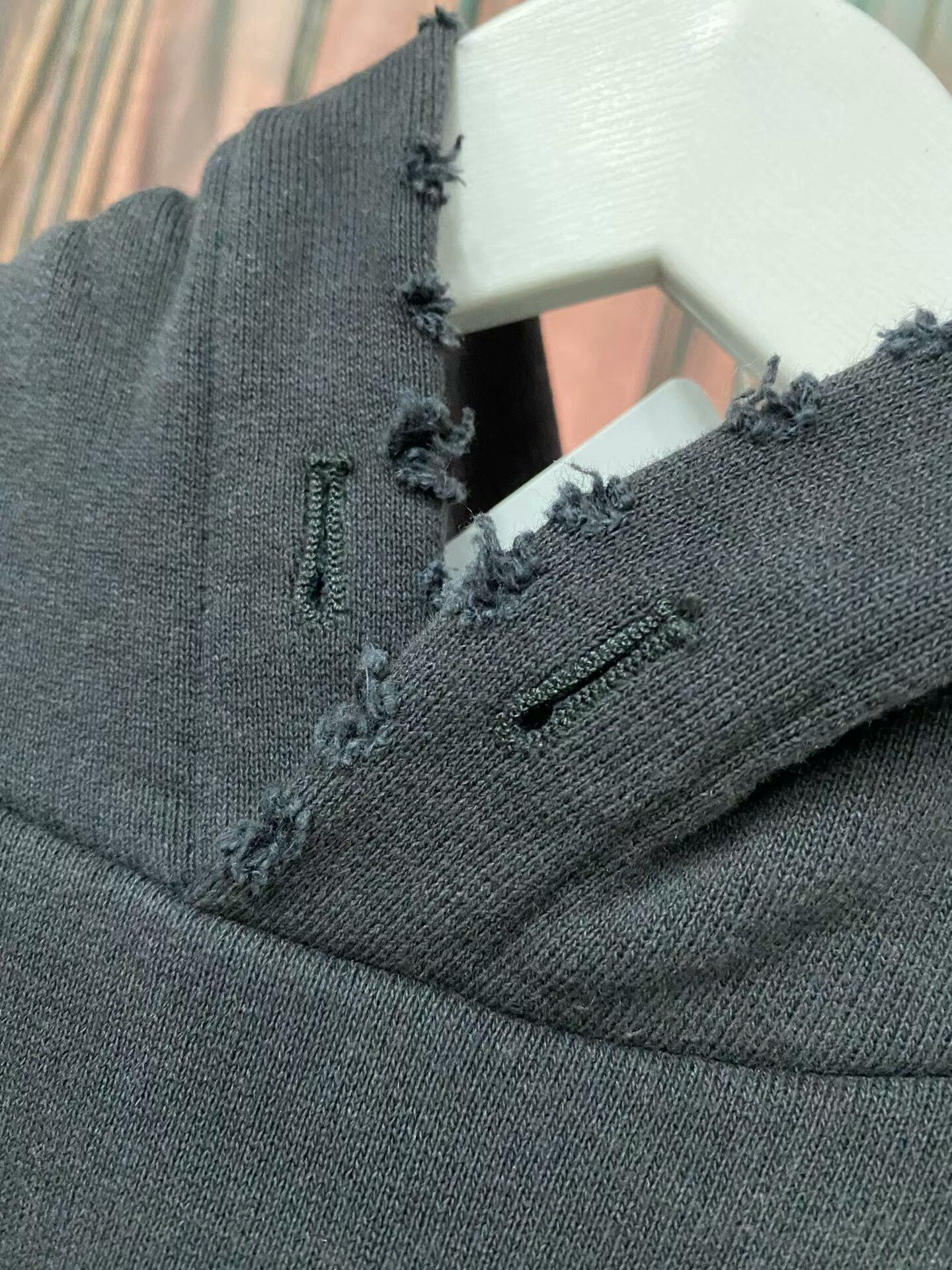 Dior Dior Distressed Logo Hoodie in Size Large Size US L / EU 52-54 / 3 - 5 Thumbnail