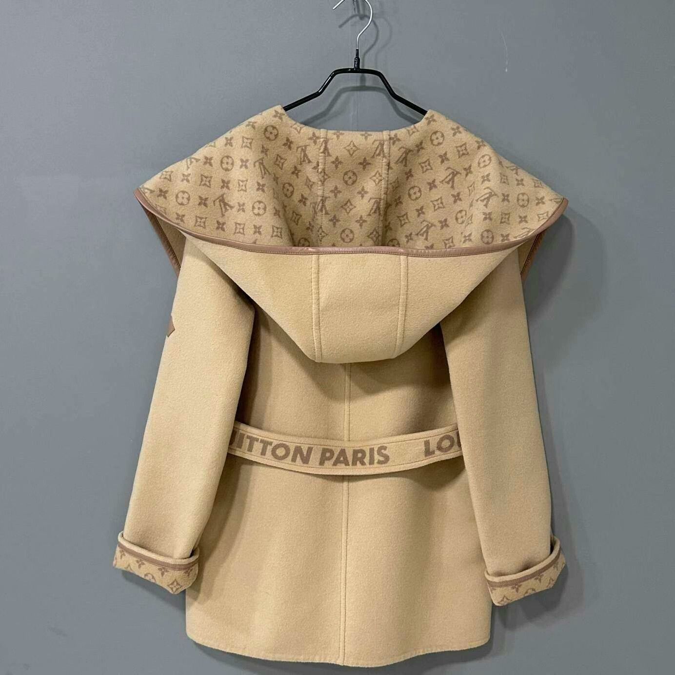 Louis Vuitton louis vuitton patterned bathrobe coat Size M / US 6-8 / IT 42-44 - 2 Thumbnail