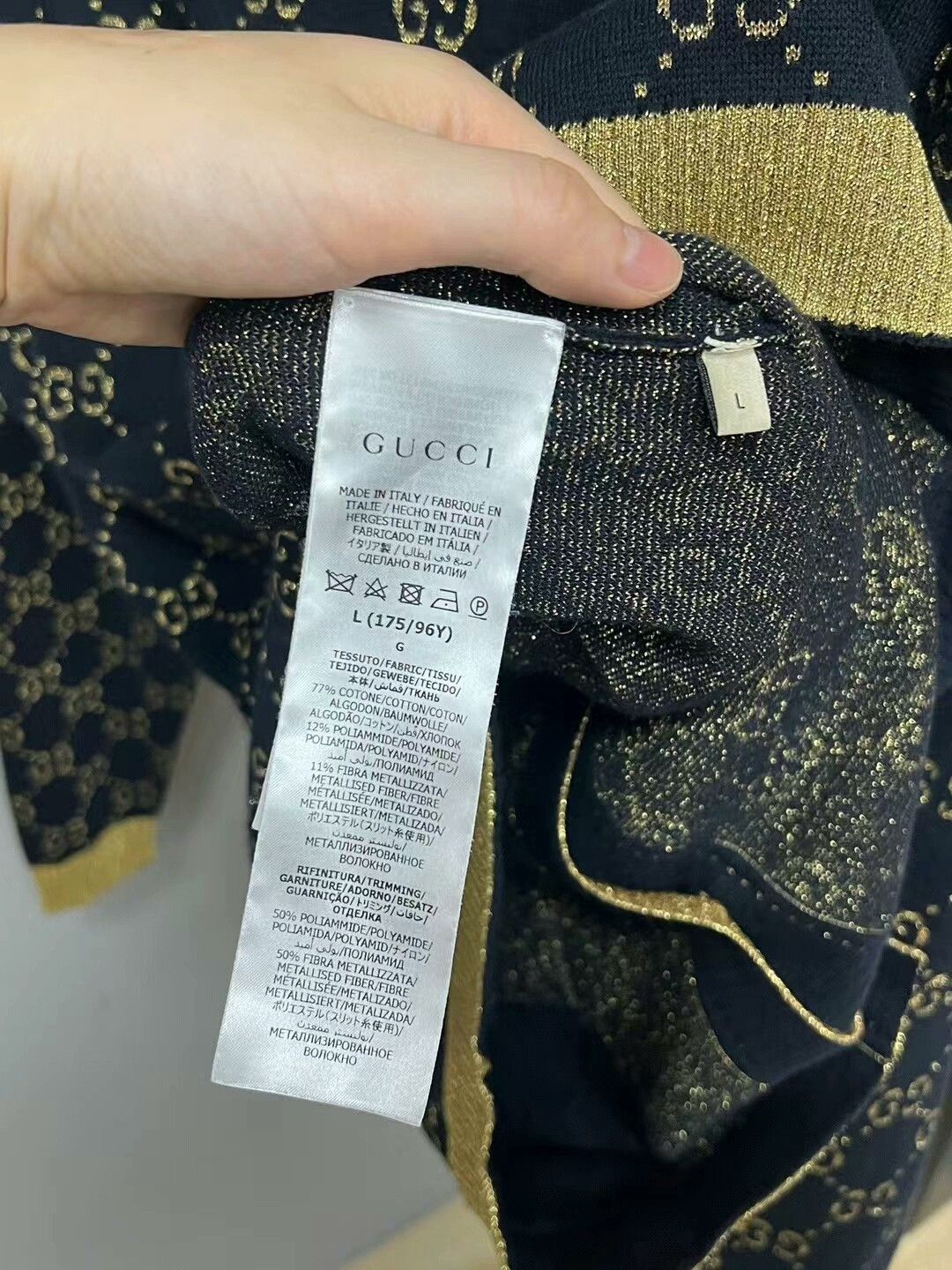 Gucci gucci gold logo cardigan in size large Size L / US 10 / IT 46 - 3 Thumbnail