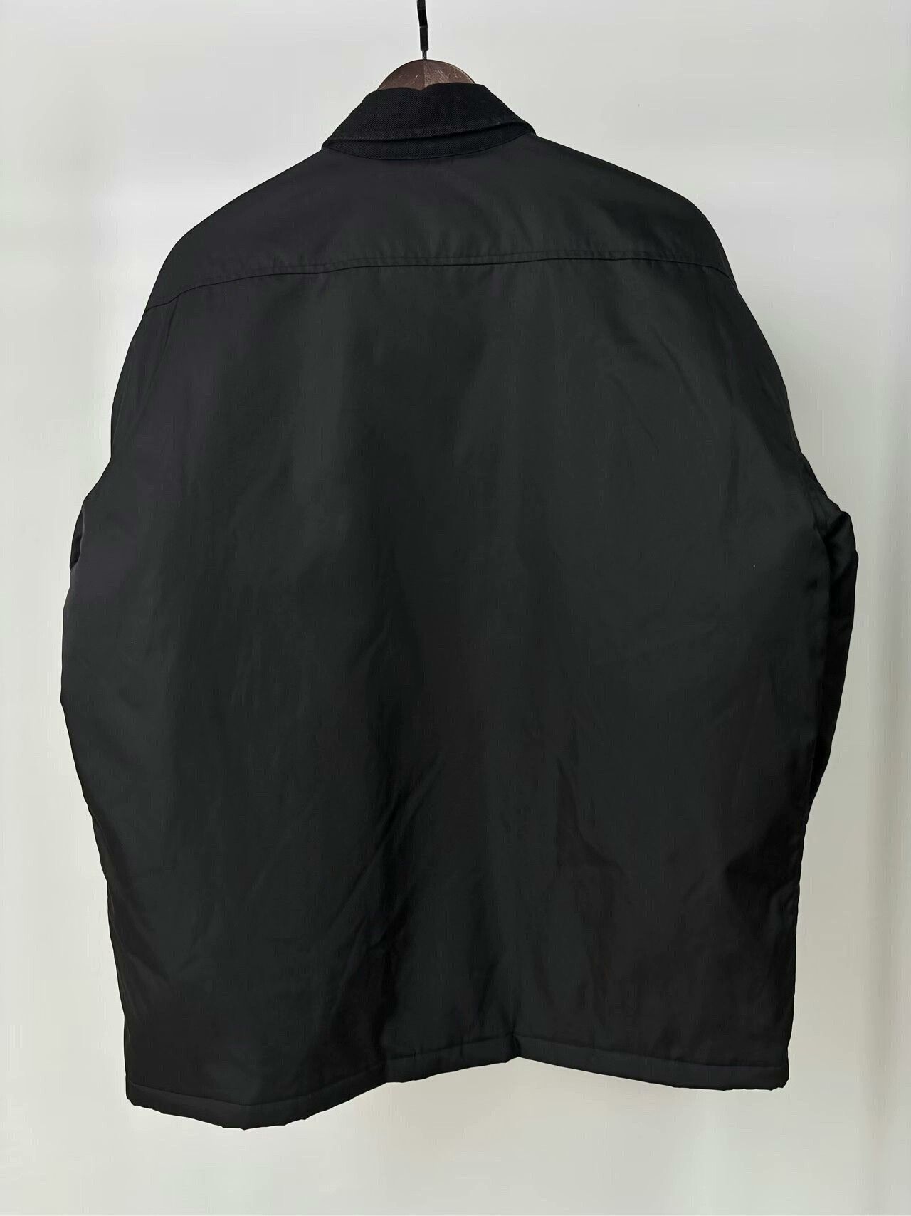 Prada prada black outerwear with triangle logo Size US M / EU 48-50 / 2 - 2 Thumbnail