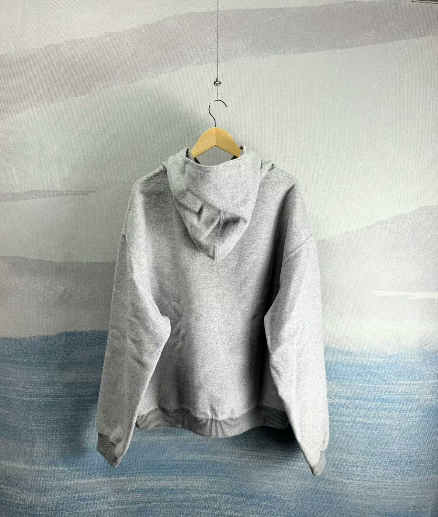 Louis Vuitton louis vuitton gray cashmere hoodie XXL Size US XXL / EU 58 / 5 - 3 Thumbnail