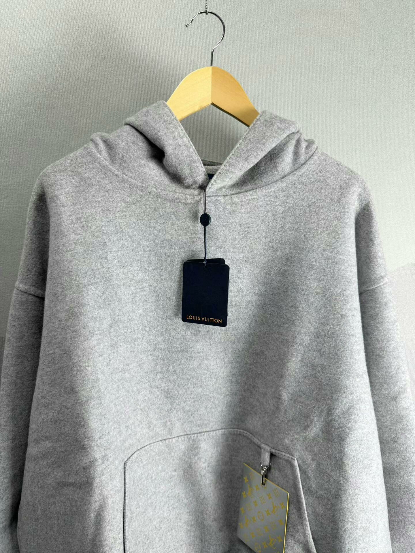 Louis Vuitton louis vuitton gray cashmere hoodie XXL Size US XXL / EU 58 / 5 - 2 Thumbnail