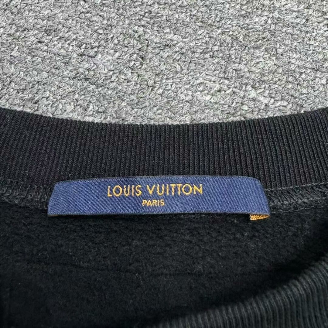 Louis Vuitton louis vuitton black sweatshirt with logo Size US S / EU 44-46 / 1 - 2 Thumbnail
