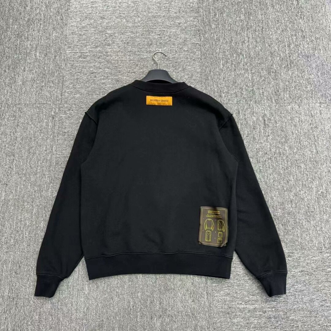 Louis Vuitton louis vuitton black sweatshirt with logo Size US S / EU 44-46 / 1 - 3 Thumbnail