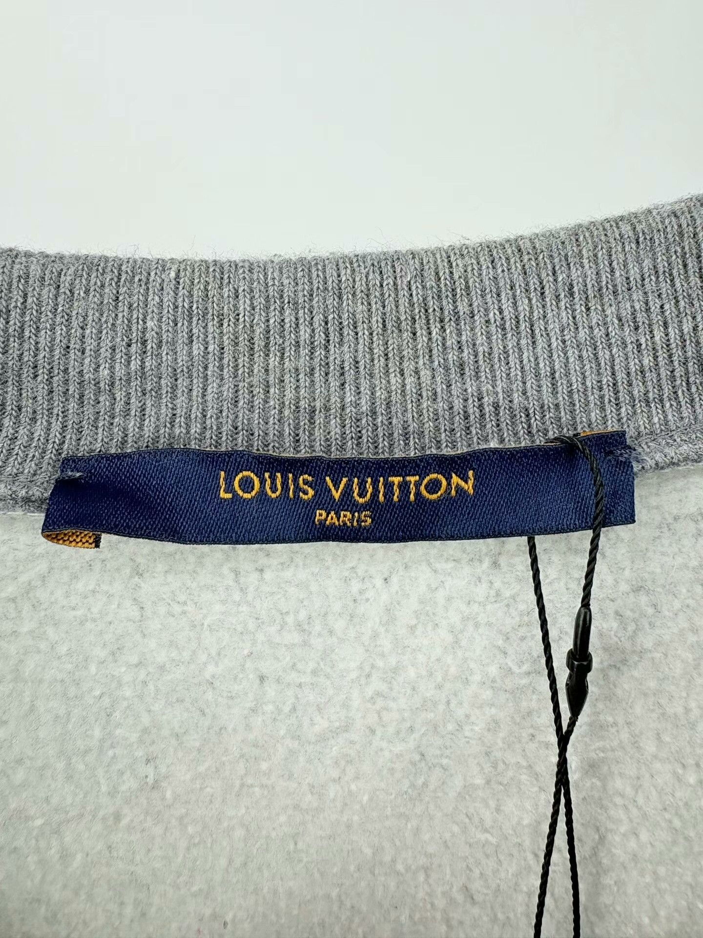 Louis Vuitton louis vuitton nigo long sleeve sweatshirt Size US XL / EU 56 / 4 - 3 Thumbnail