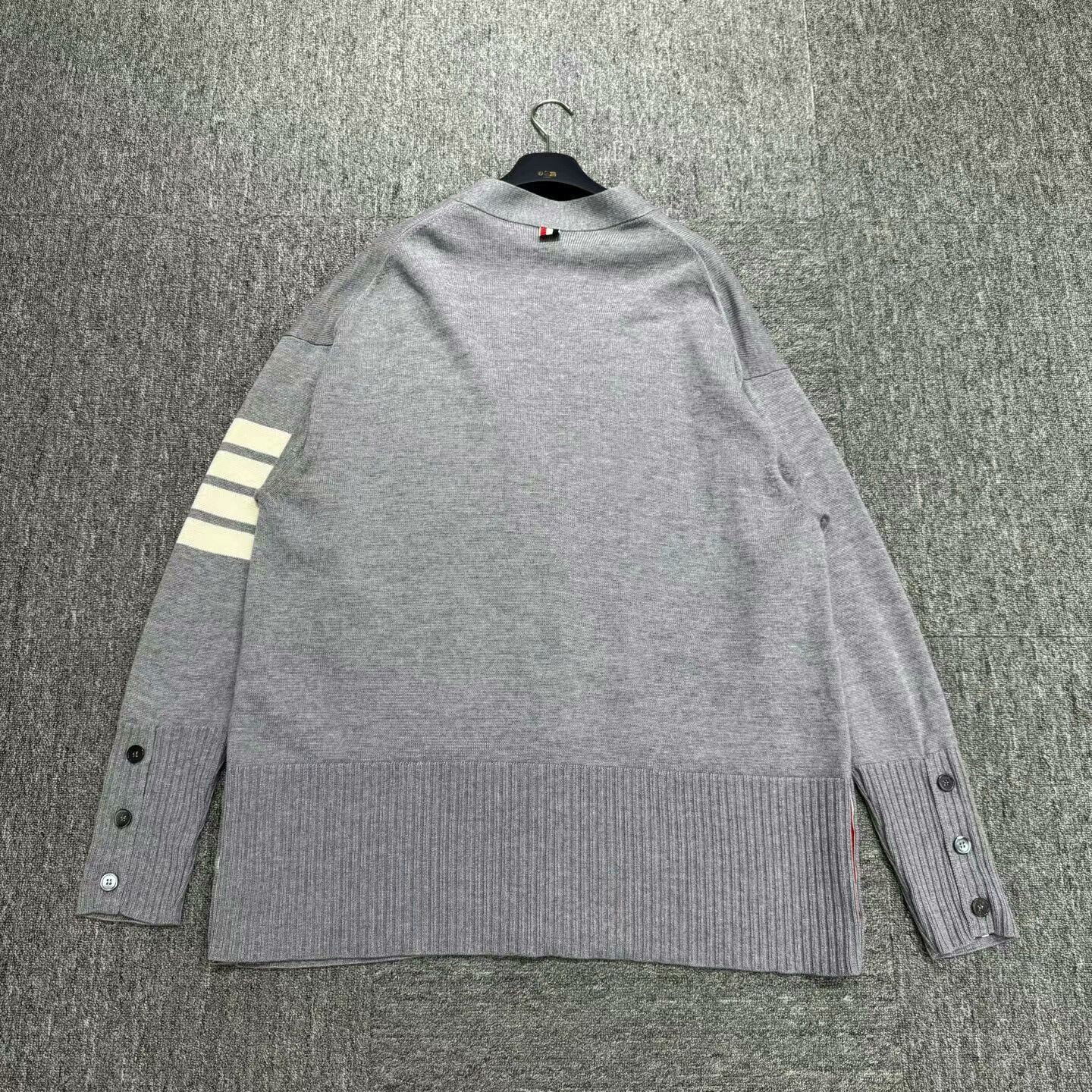 Thom Browne thom browne gray wool cardigan Size US XXL / EU 58 / 5 - 3 Thumbnail