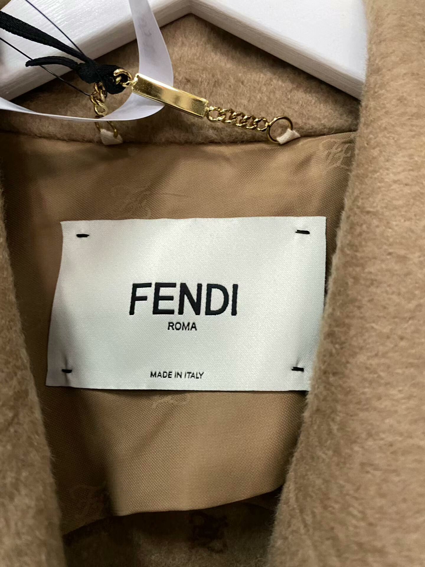 Fendi Fendi Cashmere Blazer in Beige Size M / US 6-8 / IT 42-44 - 4 Thumbnail