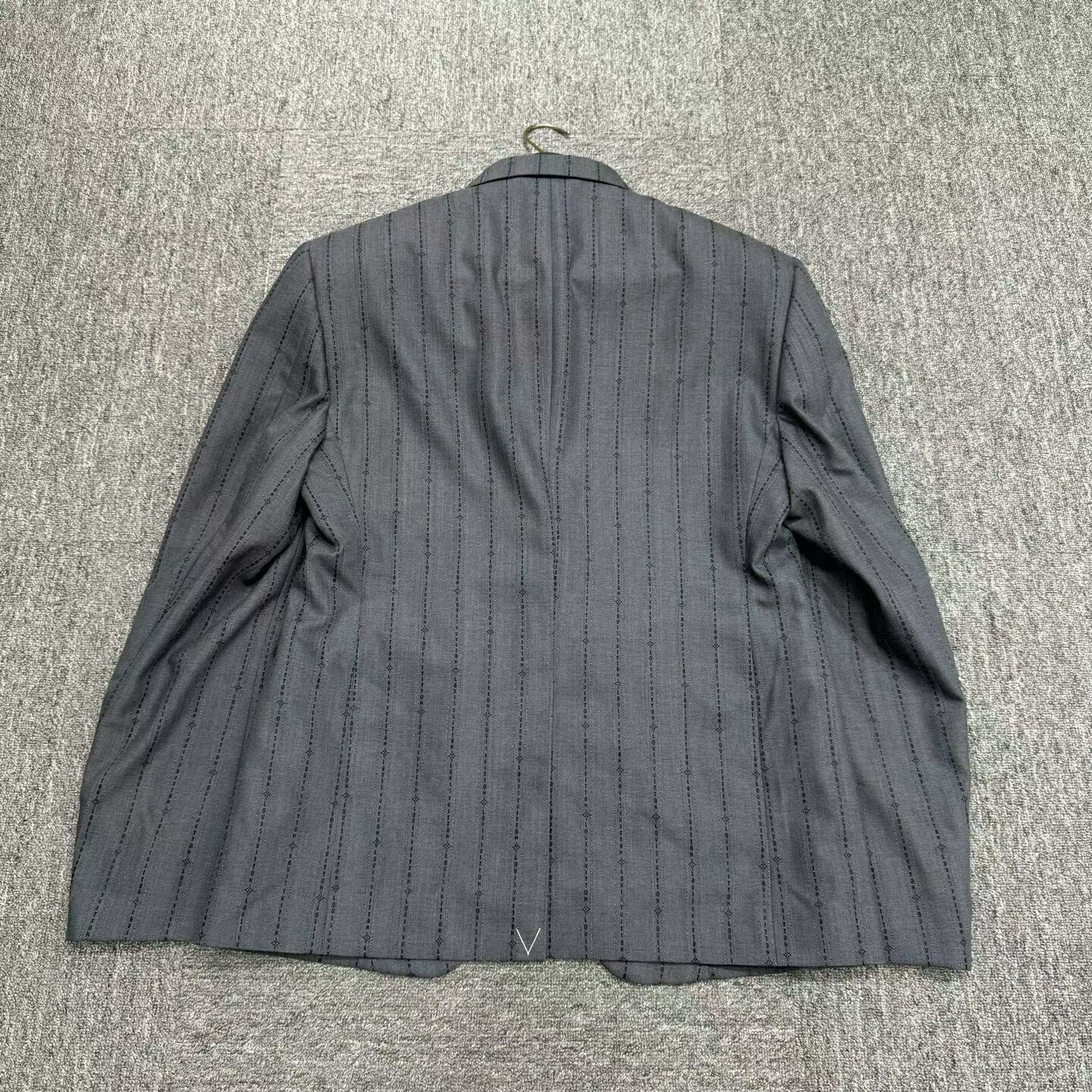 Louis Vuitton louis vuitton striped wool suit jacket Size US XXL / EU 58 / 5 - 2 Thumbnail