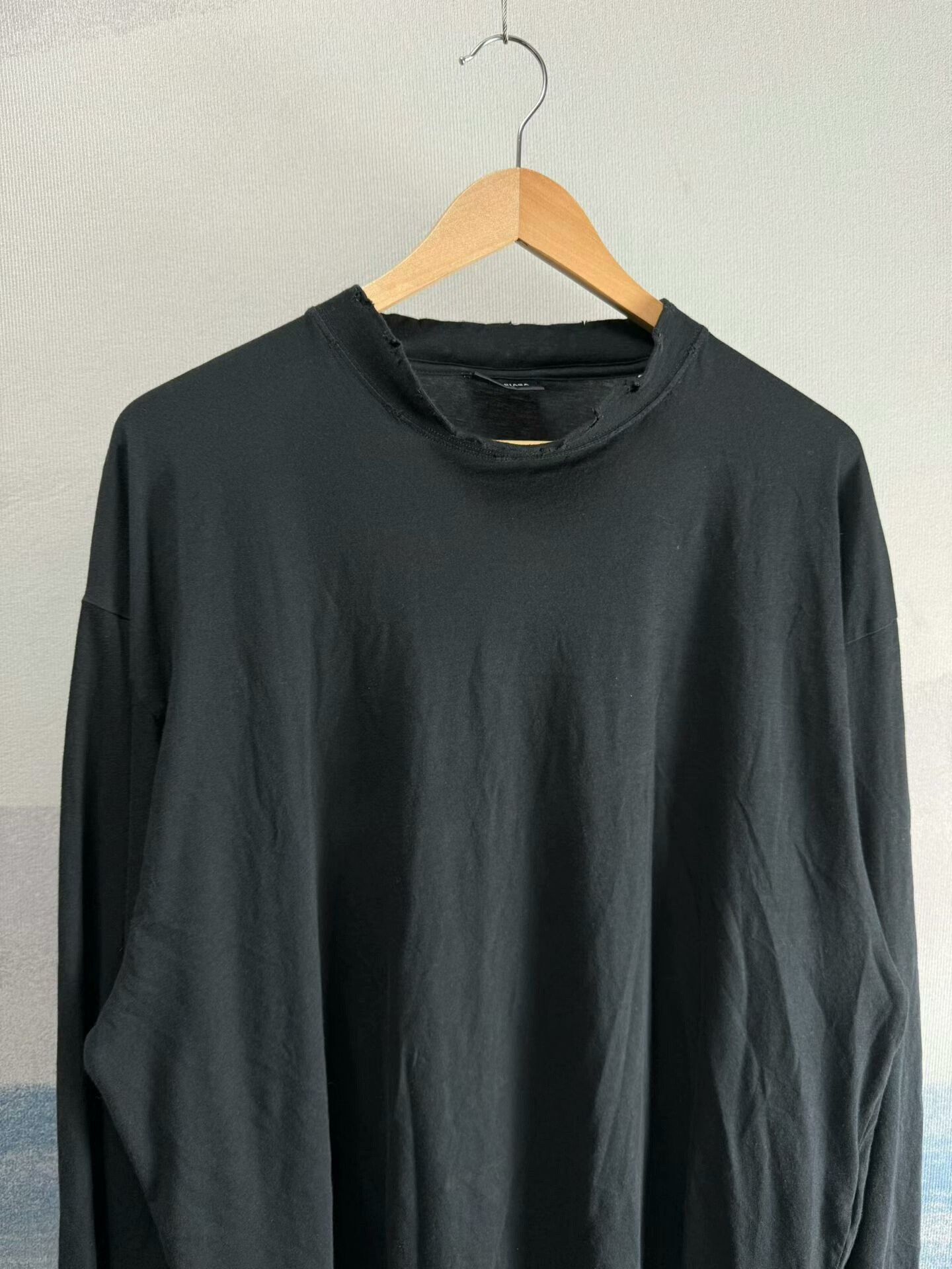 Balenciaga Balenciaga Black Long Sleeve Logo Shirt Size US L / EU 52-54 / 3 - 2 Thumbnail