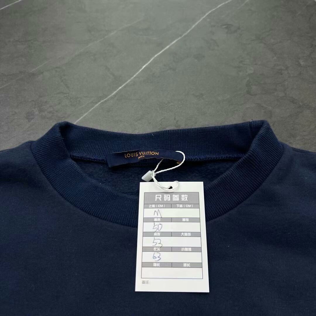 Louis Vuitton Louis Vuitton Navy Blue Sweatshirt Size M Size US M / EU 48-50 / 2 - 4 Thumbnail