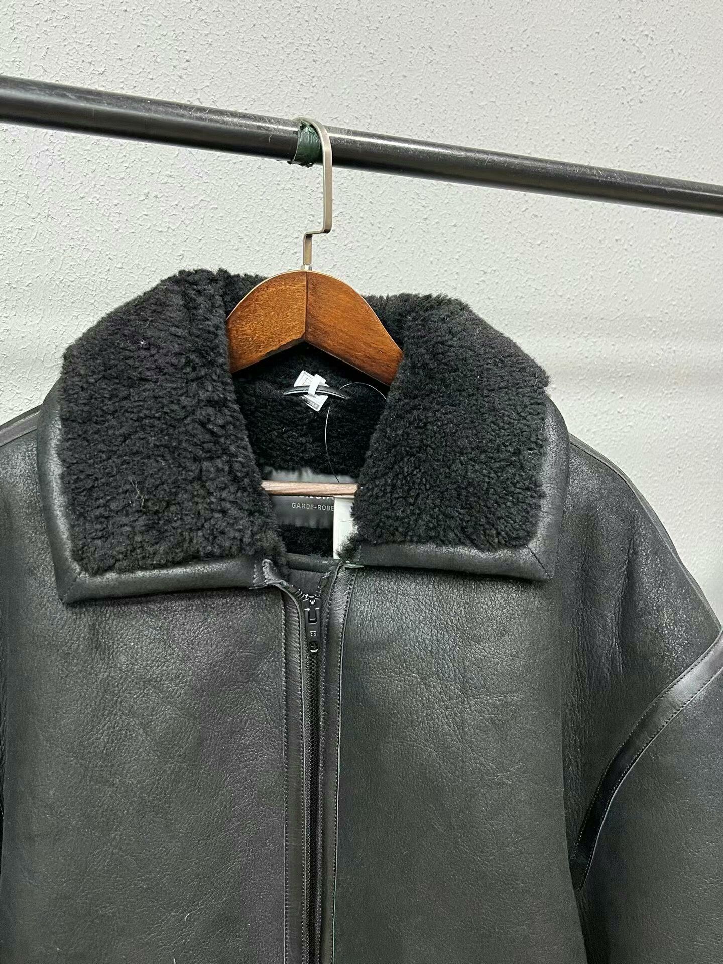Balenciaga balenciaga faux fur liner jacket Size US S / EU 44-46 / 1 - 3 Thumbnail