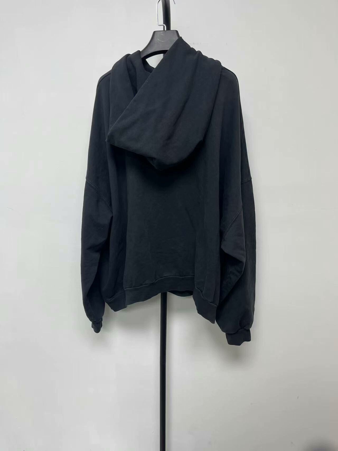 Balenciaga black long sleeve logo sweatshirt unisex Size US XS / EU 42 / 0 - 3 Thumbnail
