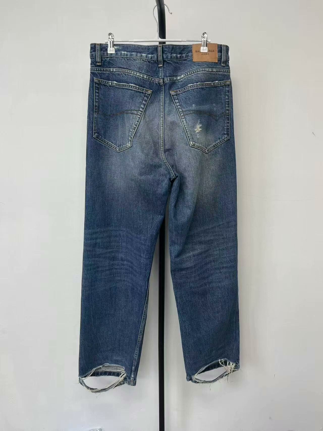 Balenciaga Balenciaga Zipper Mid-Waist Straight Jeans Size US 32 / EU 48 - 2 Thumbnail