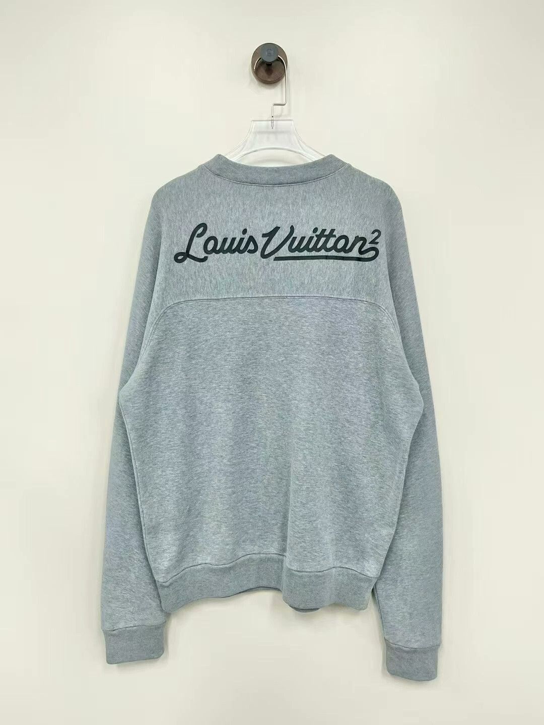 Louis Vuitton gray louis vuitton logo sweatshirt size small Size S / US 4 / IT 40 - 3 Thumbnail