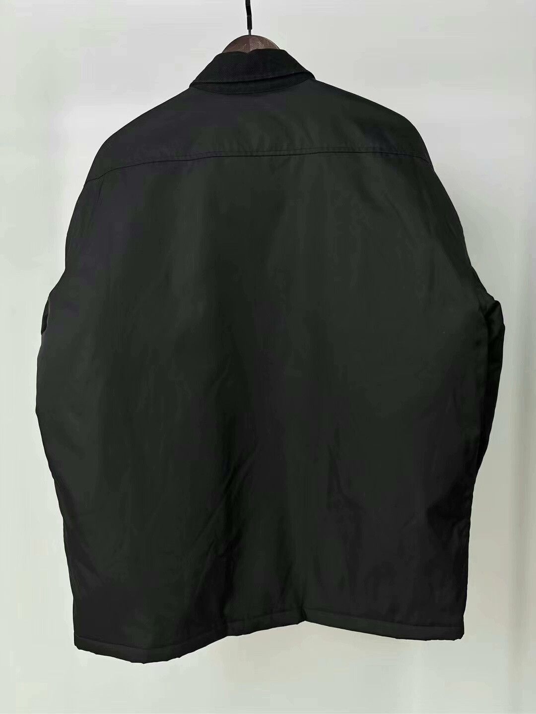 Prada prada iron triangle logo outerwear jacket Size US M / EU 48-50 / 2 - 2 Thumbnail
