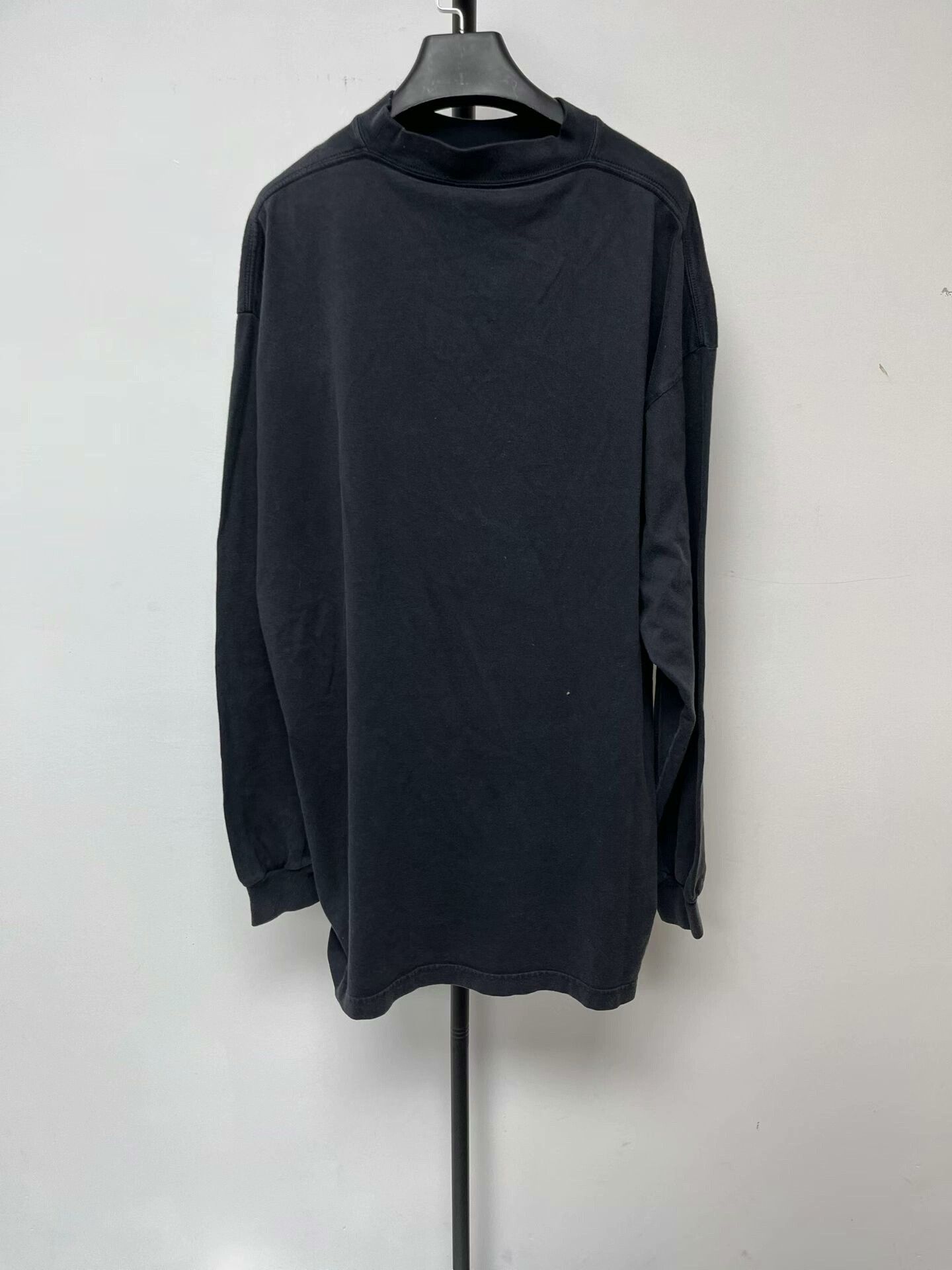 balenciaga logo print long sleeve sweatshirt