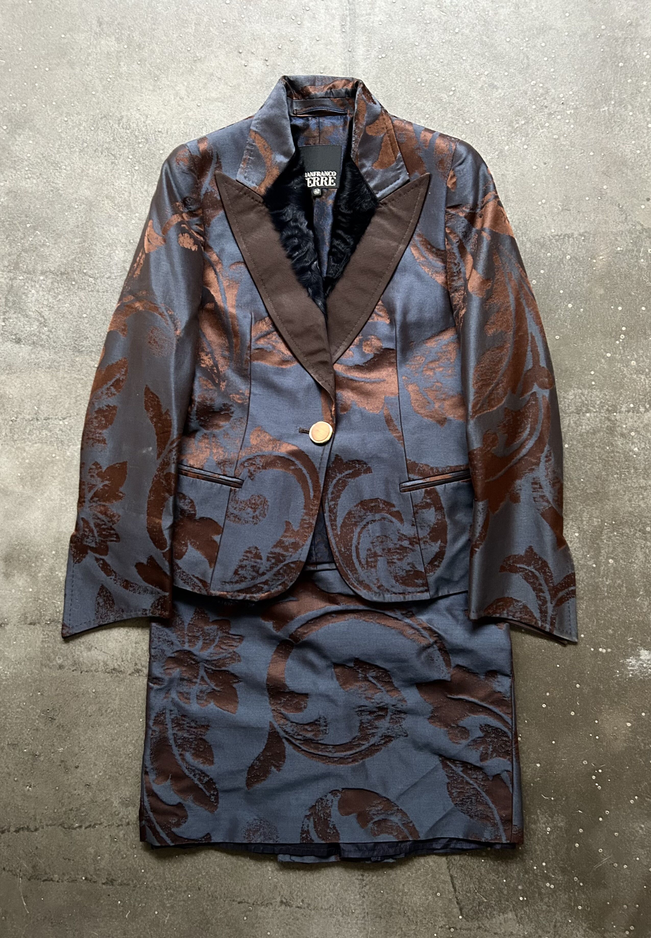 Gianfranco Ferre Gianfranco Ferre Velvet Suit Set Size US M / EU 48-50 / 2 - 2 Thumbnail
