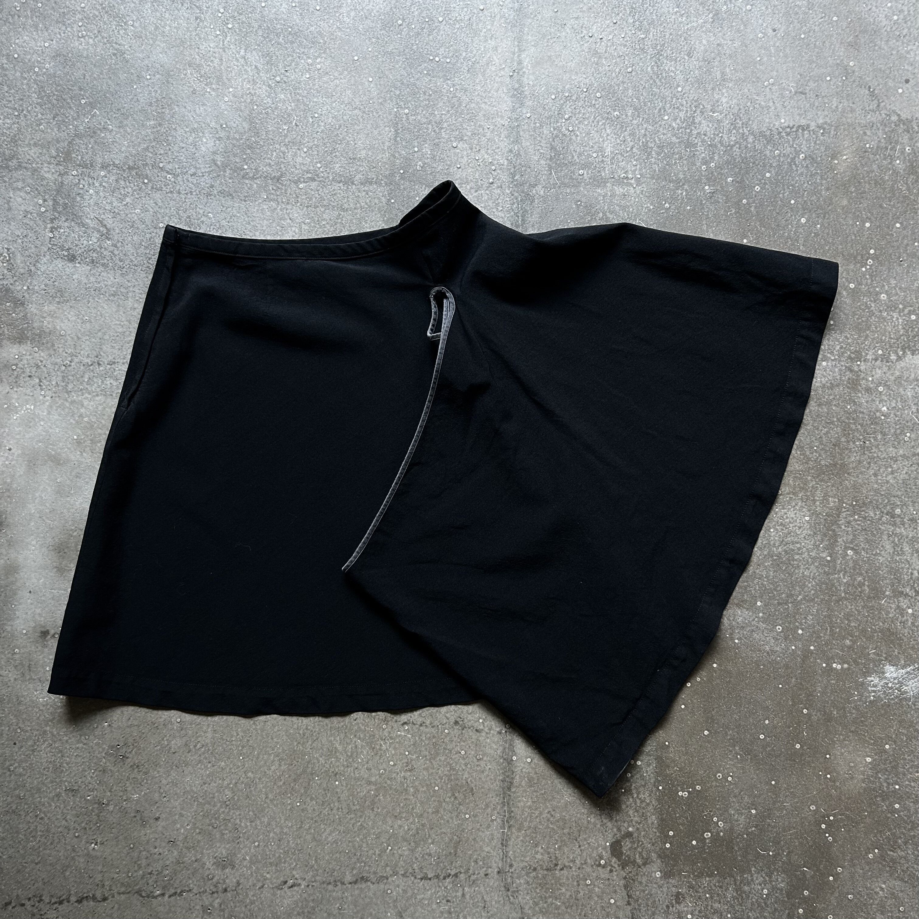 Comme des Garcons comme des garcons asymmetric black skirt Size 22" - 2 Thumbnail