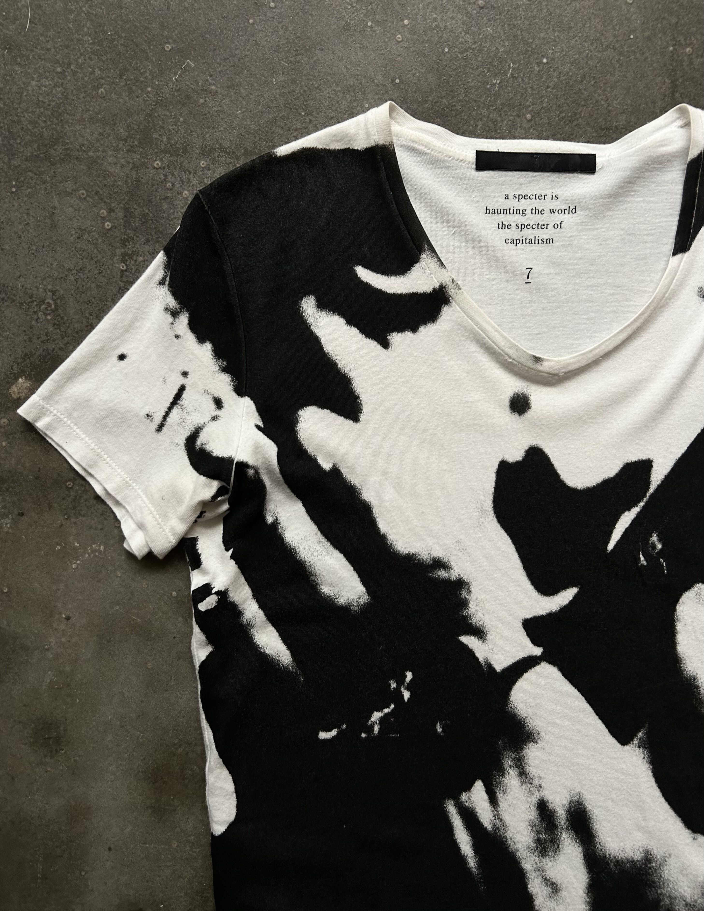 Julius black and white graphic print t-shirt Size US M / EU 48-50 / 2 - 4 Thumbnail
