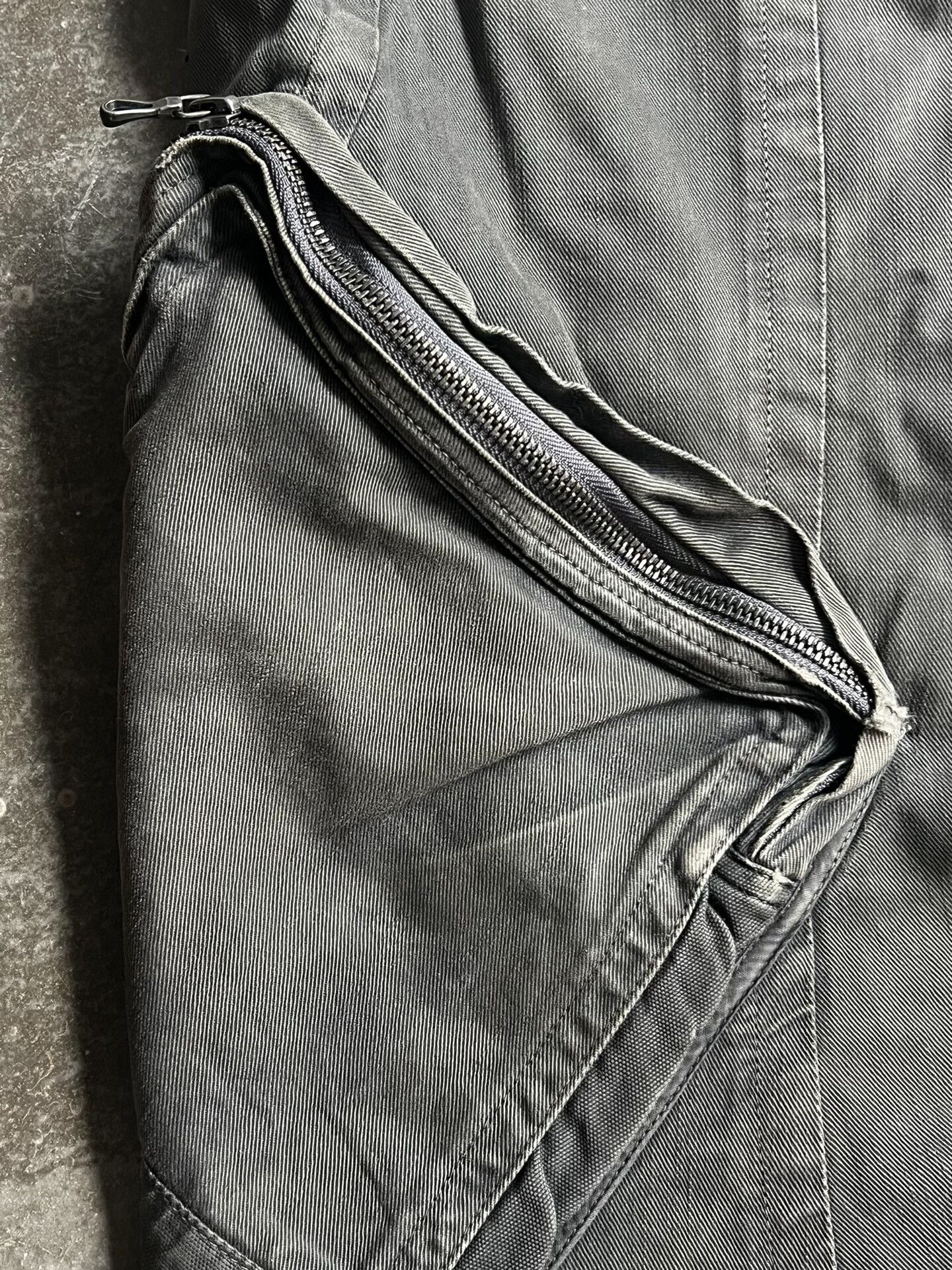 Julius distressed gray tactical cargo pants Size US 34 / EU 50 - 6 Thumbnail