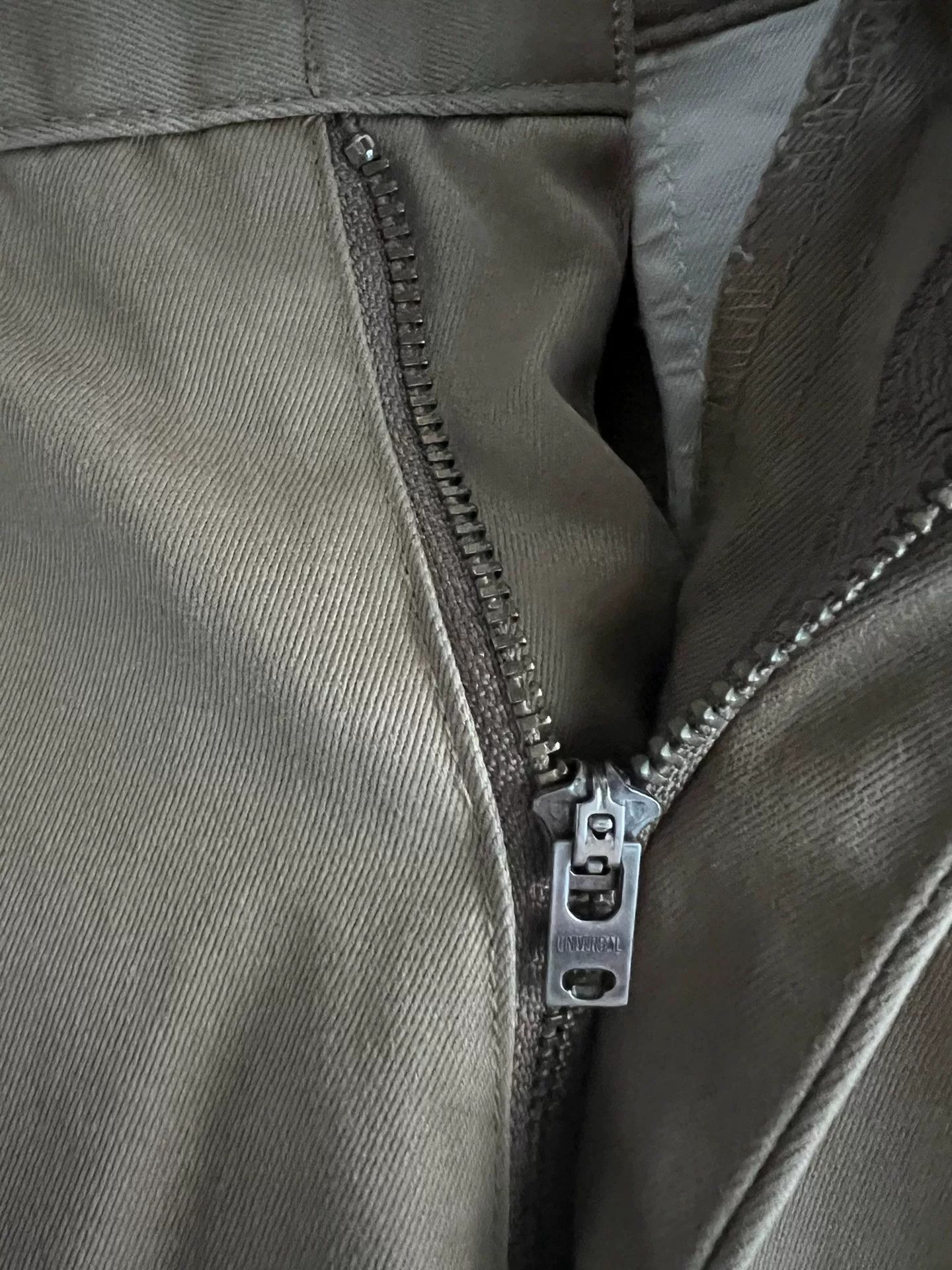 N.Hoolywood khaki pants with custom zipper details Size US 32 / EU 48 - 6 Thumbnail