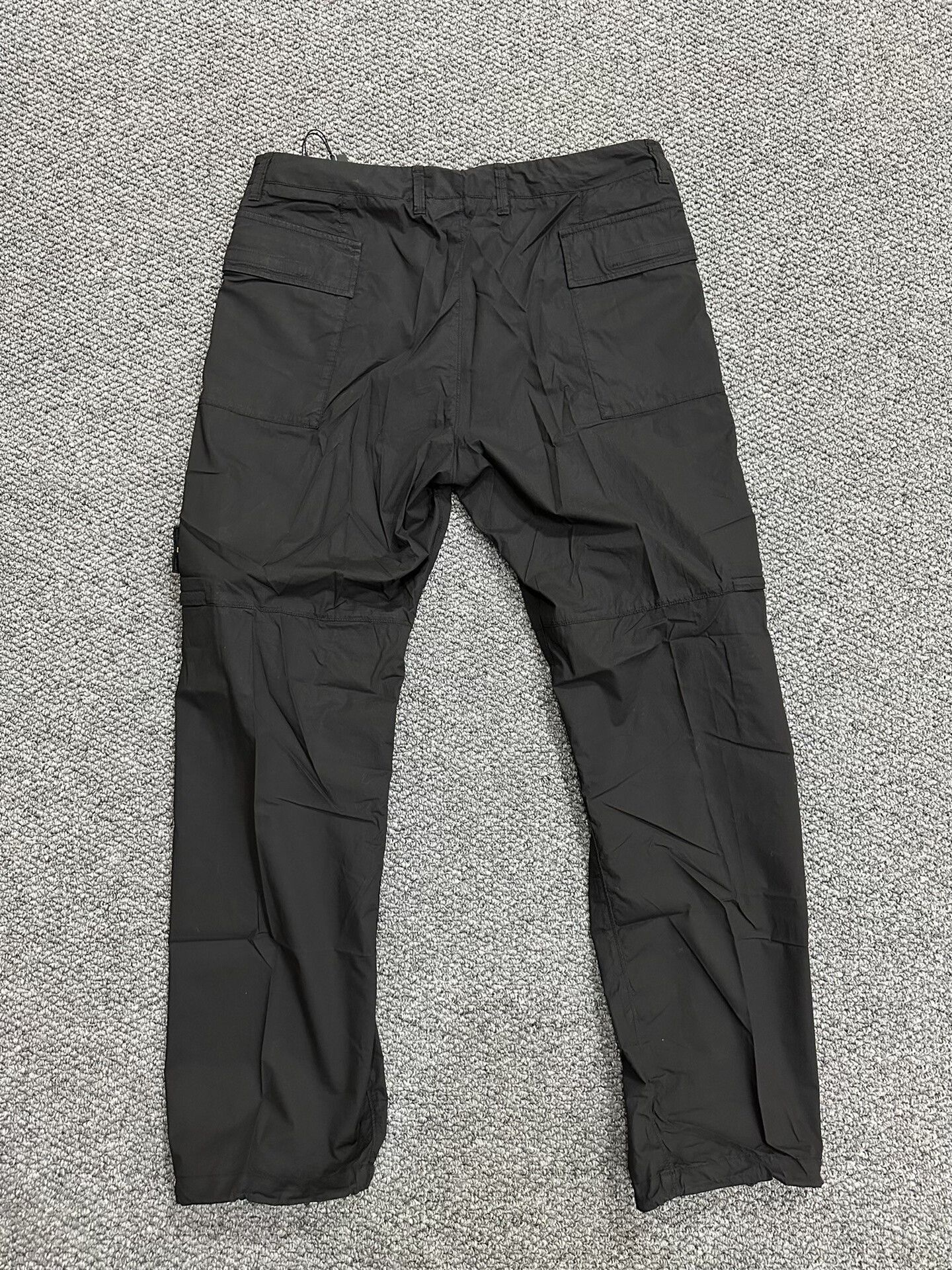 Stone Island stone island cargo pants in black Size US 33 - 4 Thumbnail