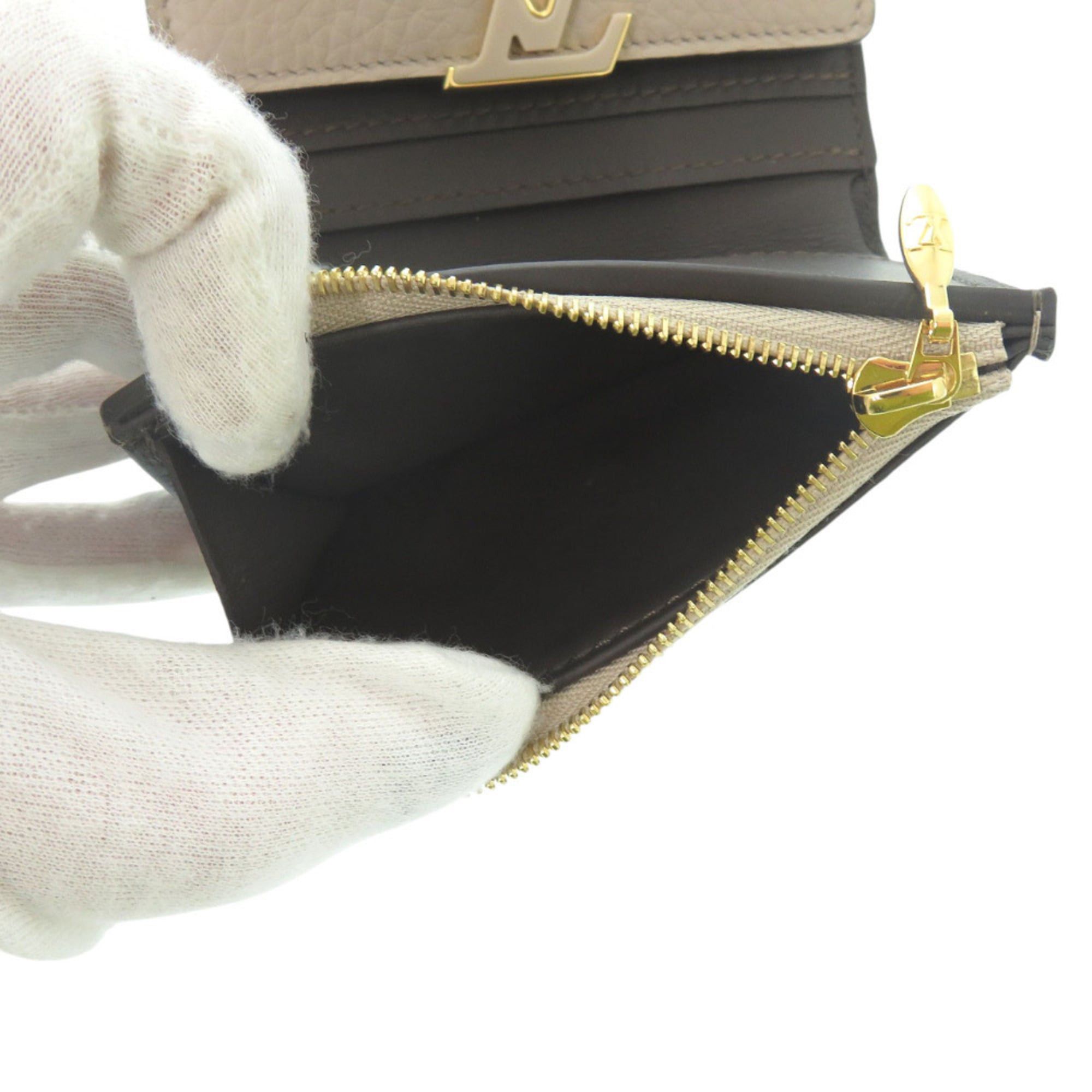 Louis Vuitton Like new Louis Vuitton Portefeuille Capucines Compact M62159 Tri-fold Wallet in Beige Taurillon Leather with Gold Hardware and IC Chip, LV 1329 Size ONE SIZE - 6 Thumbnail