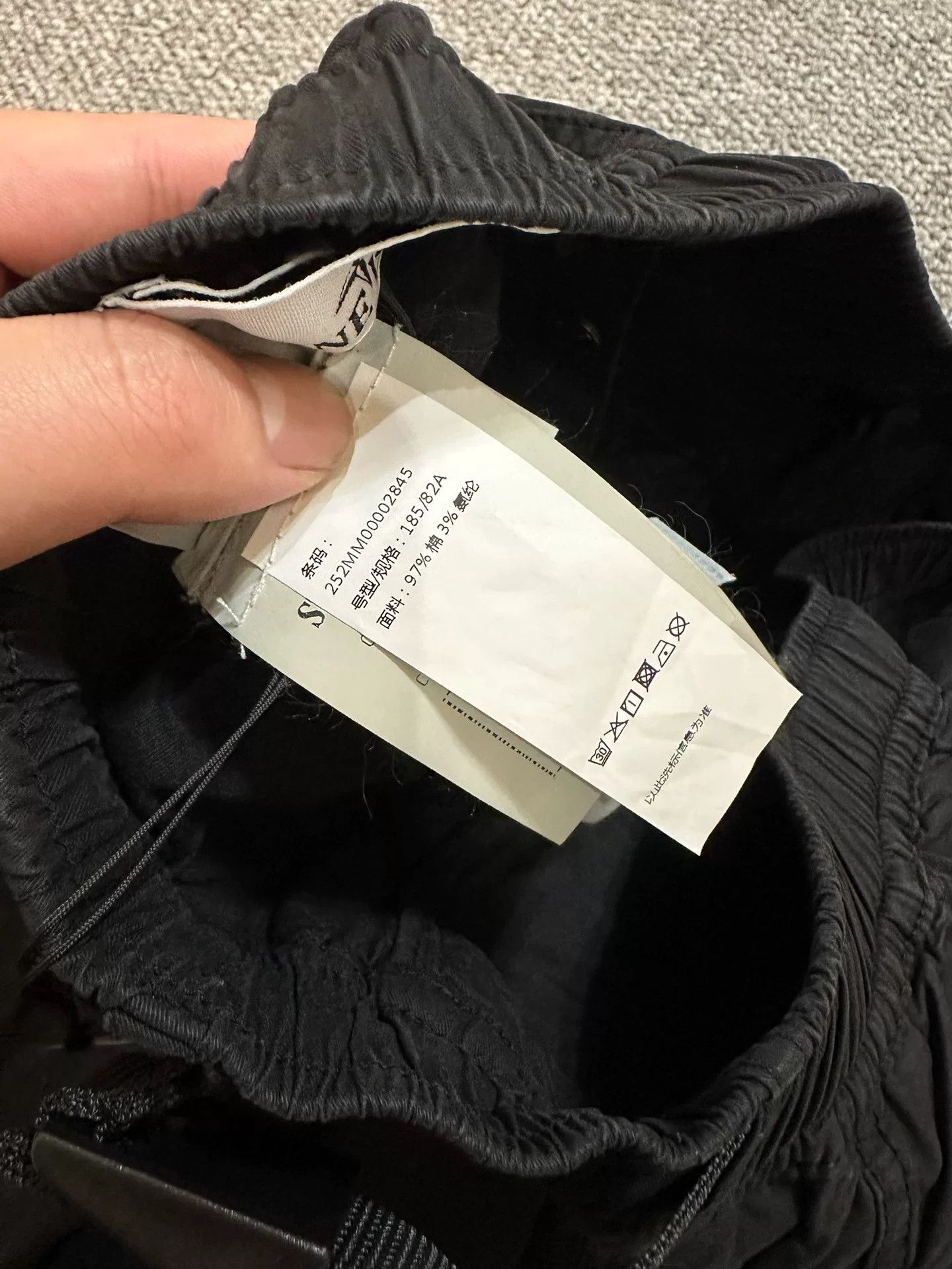 Stone Island black cargo pants by stone island Size US 34 / EU 50 - 4 Thumbnail