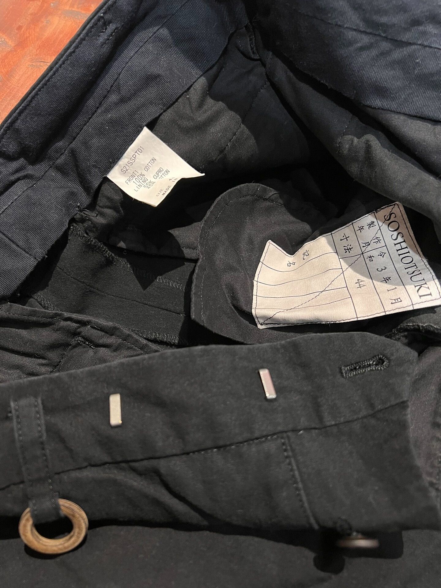 SOSHIOTSUKI Soshi Otsuki Black Pocket Cargo Pants Size US 31 - 3 Thumbnail
