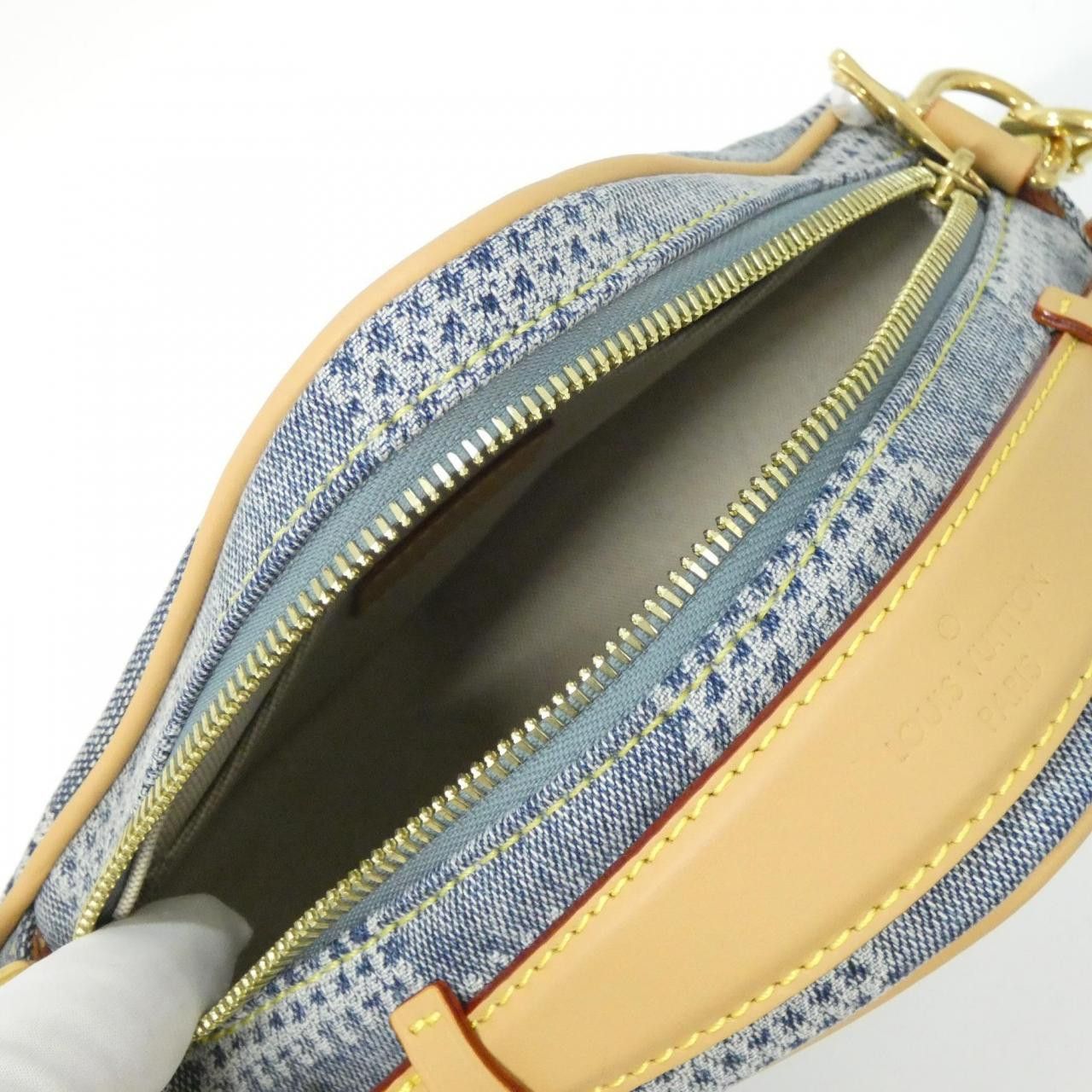 Louis Vuitton Louis Vuitton Louis Vuitton Damier Denim 3D Chess Cotton Canvas Shoulder Bag Canvas Shoulder Bag N40706 DUTY FREE for USA Size ONE SIZE - 5 Thumbnail