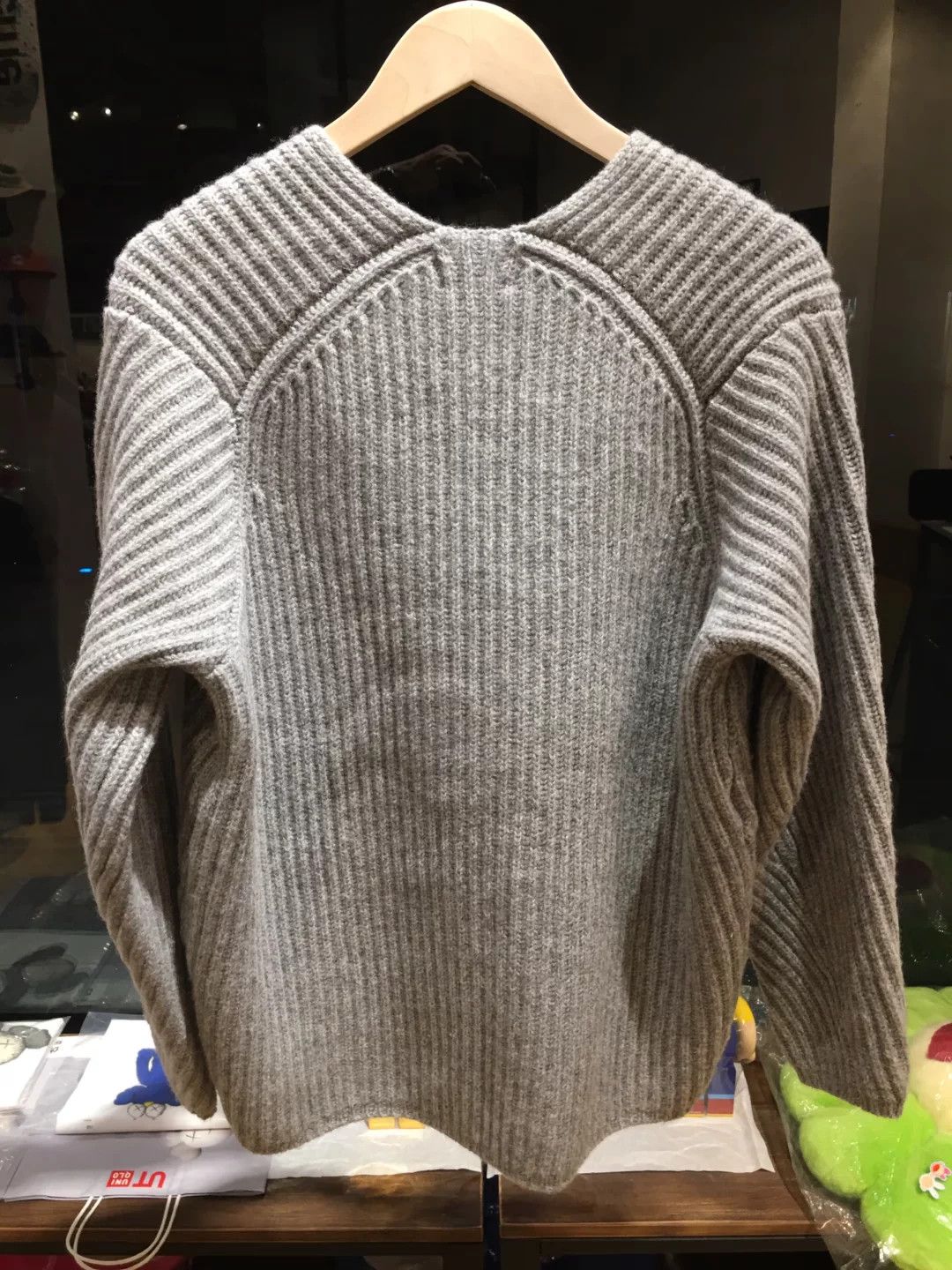 Acne Studios cozy gray v-neck sweater by acne studios Size XS / US 0-2 / IT 36-38 - 2 Thumbnail