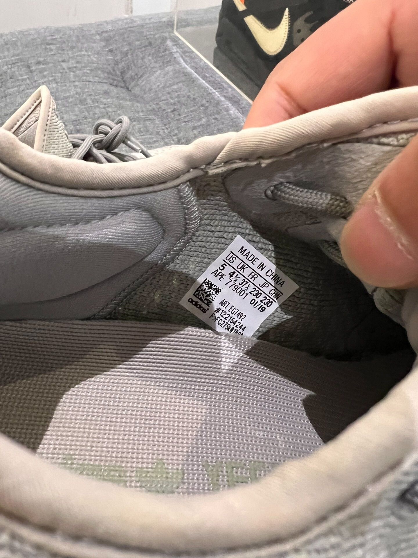 Yeezy yeezy boost 350 v2 true form sneakers Size US 5.5 / EU 38 - 7 Thumbnail