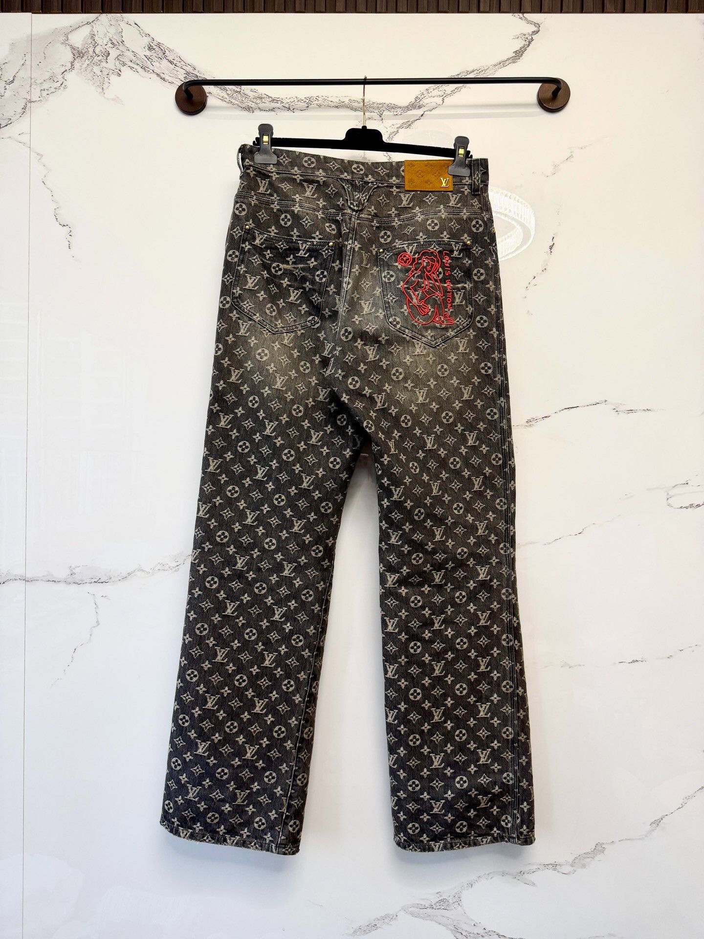 Louis Vuitton louis vuitton gray embroidered denim pants Size 30" / US 8 / IT 44 - 3 Thumbnail