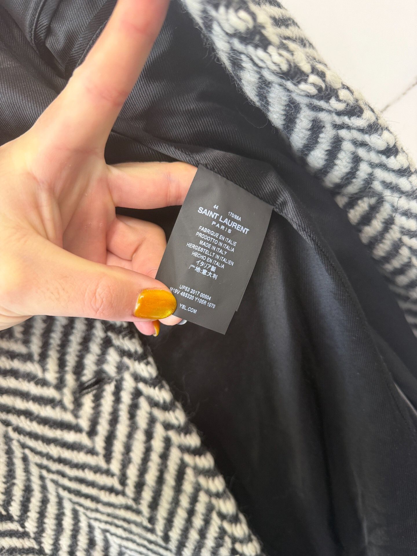 Saint Laurent Paris saint laurent black and white herringbone coat Size M / US 6-8 / IT 42-44 - 5 Thumbnail