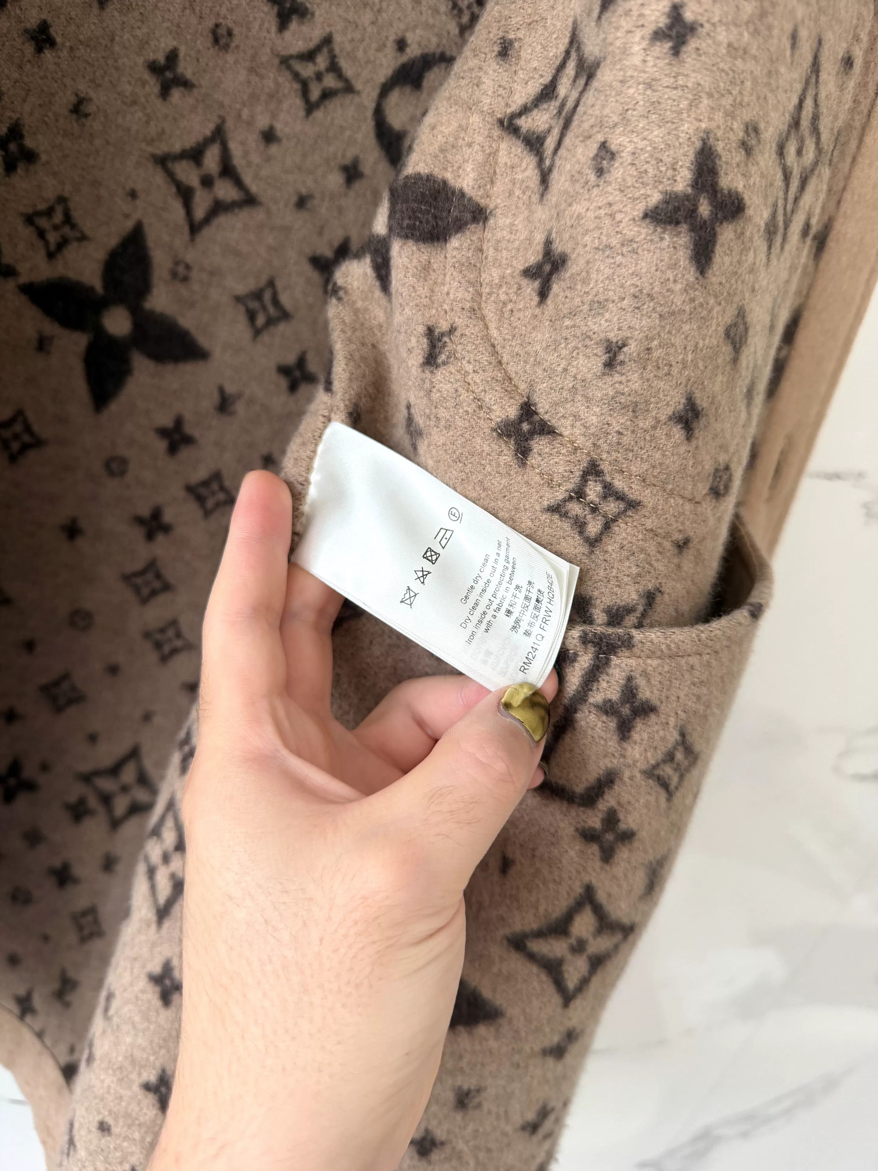 Louis Vuitton louis vuitton khaki double-sided cashmere coat Size XS / US 0-2 / IT 36-38 - 5 Thumbnail