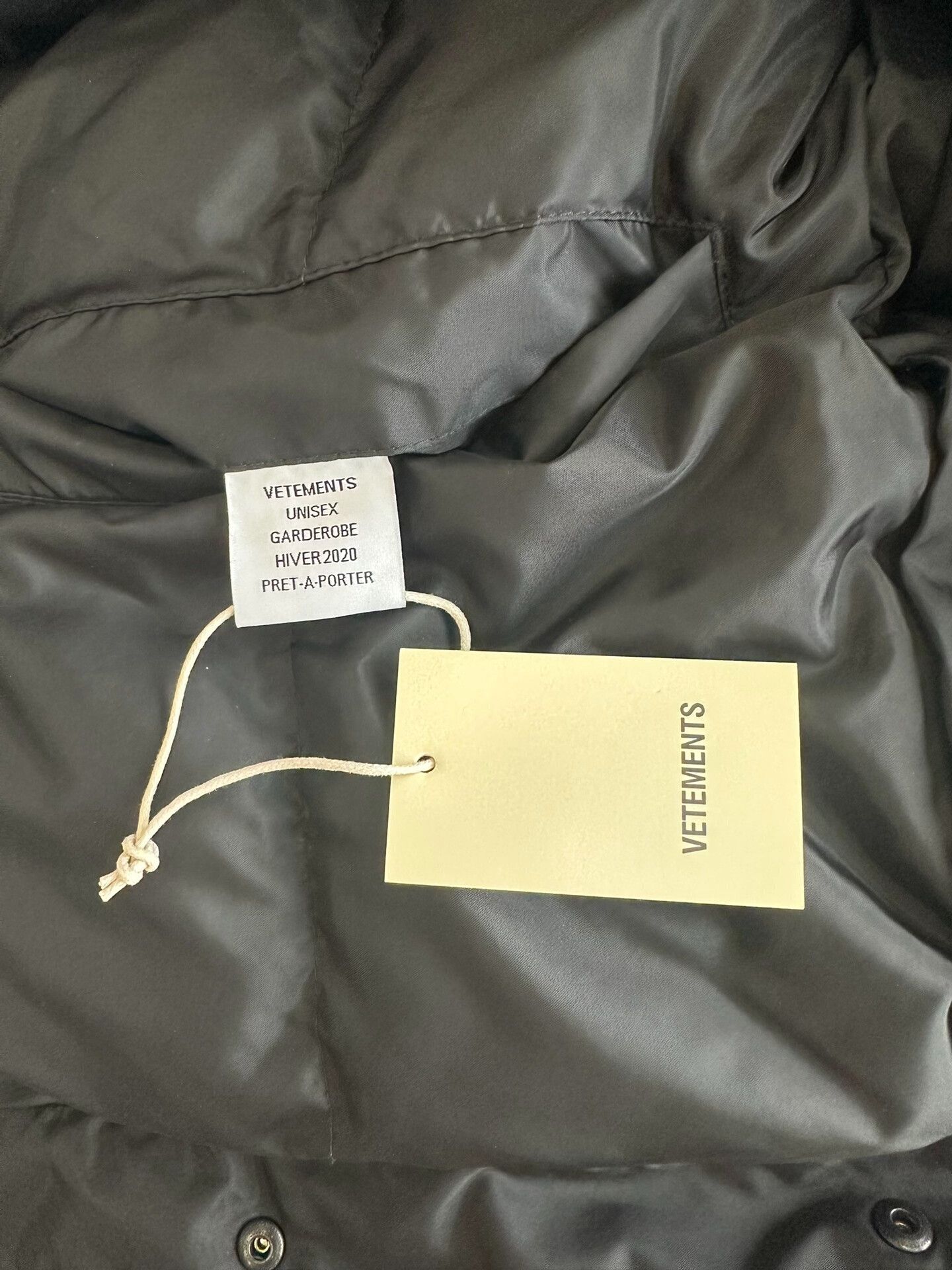 Vetements vetements reversible puffer jacket in black and white Size US M / EU 48-50 / 2 - 3 Thumbnail